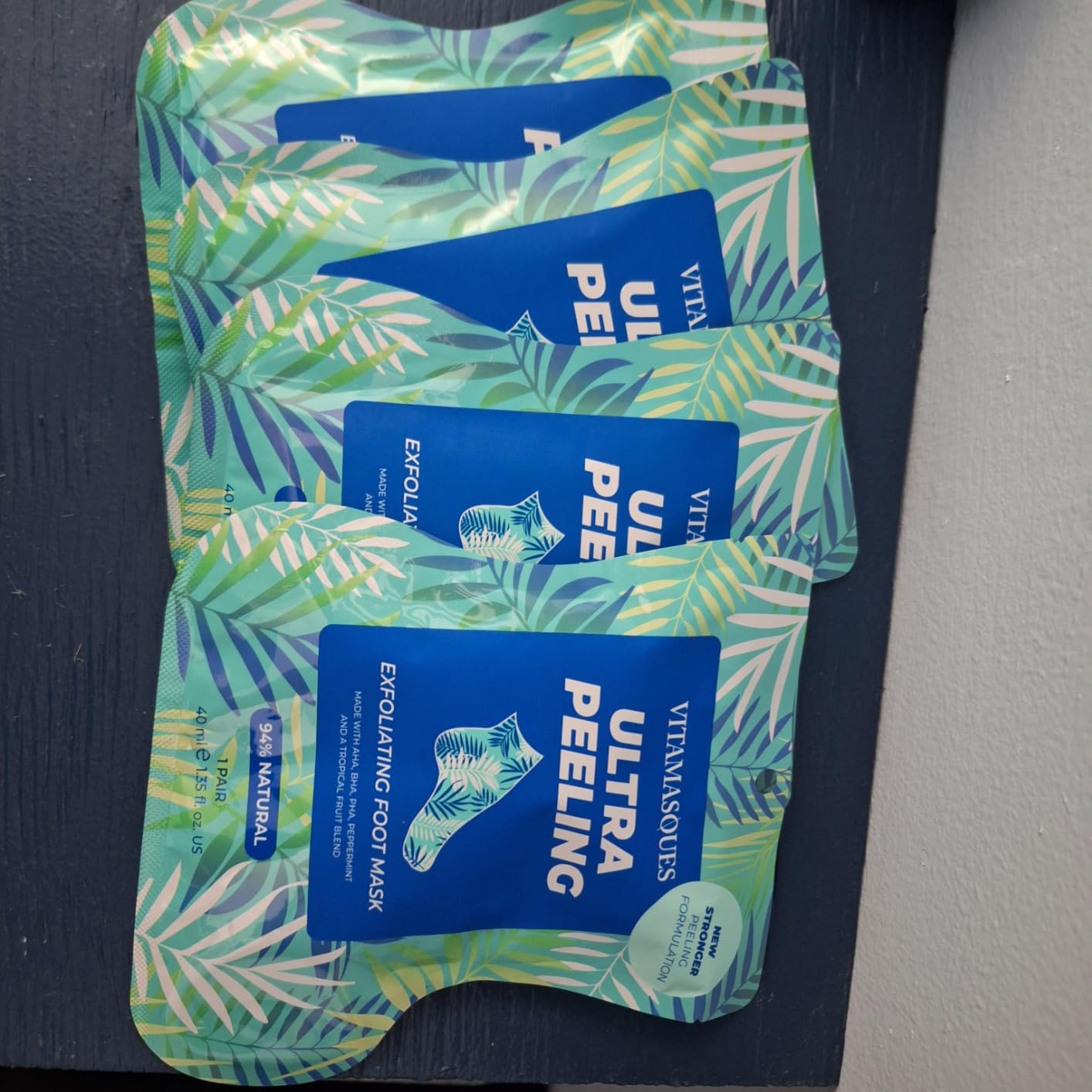 Vitamasques Foot Peeling Mask - 5 Pairs Professional Korean Exfoliating Foot Mask for Dry Cracked Feet & Callus Removal, Feet Peeling Masks that Remove Dead Skin for Soft Heels with AHA BHA PHA customer photo 2