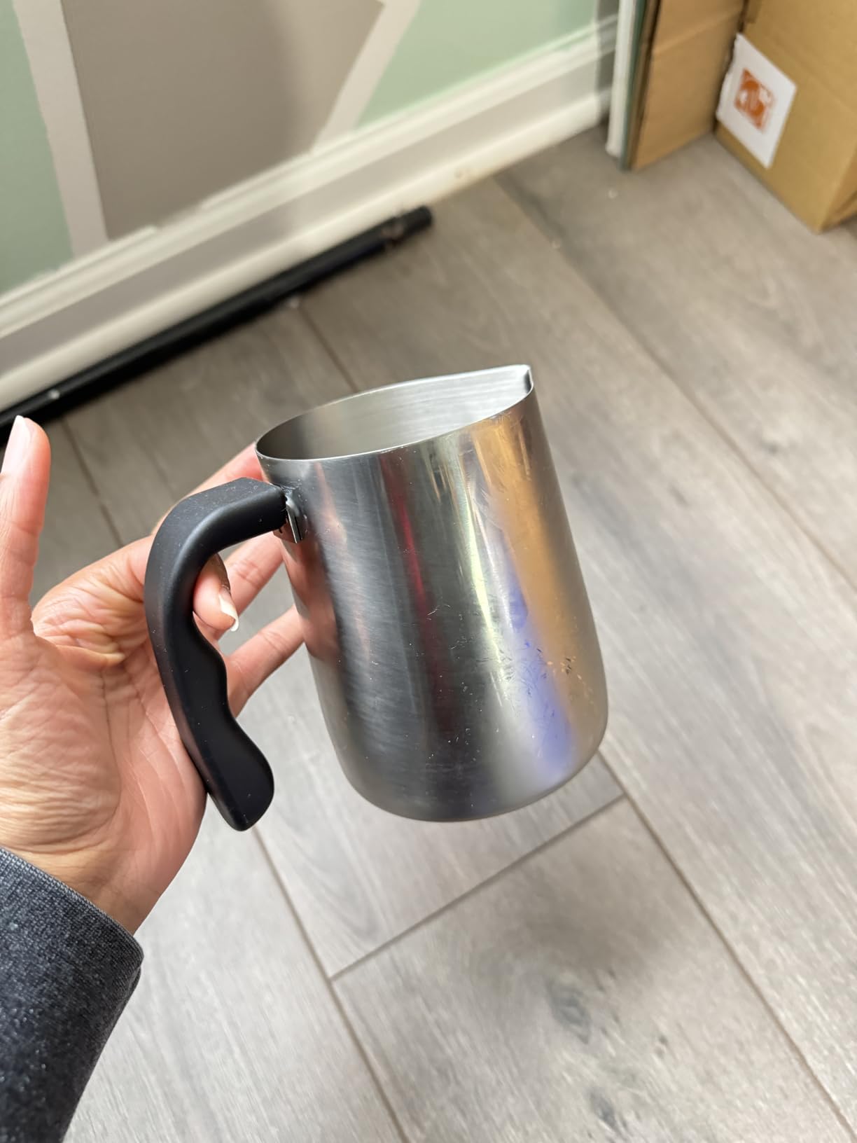 SAEUYVB Light Candle Making Pouring Pot, Holds for 4 pounds, Aluminum Wax Melting Pot with Heat-Resistant Handle and Dripless Pouring Spout for Candle Making, 3L customer photo 1