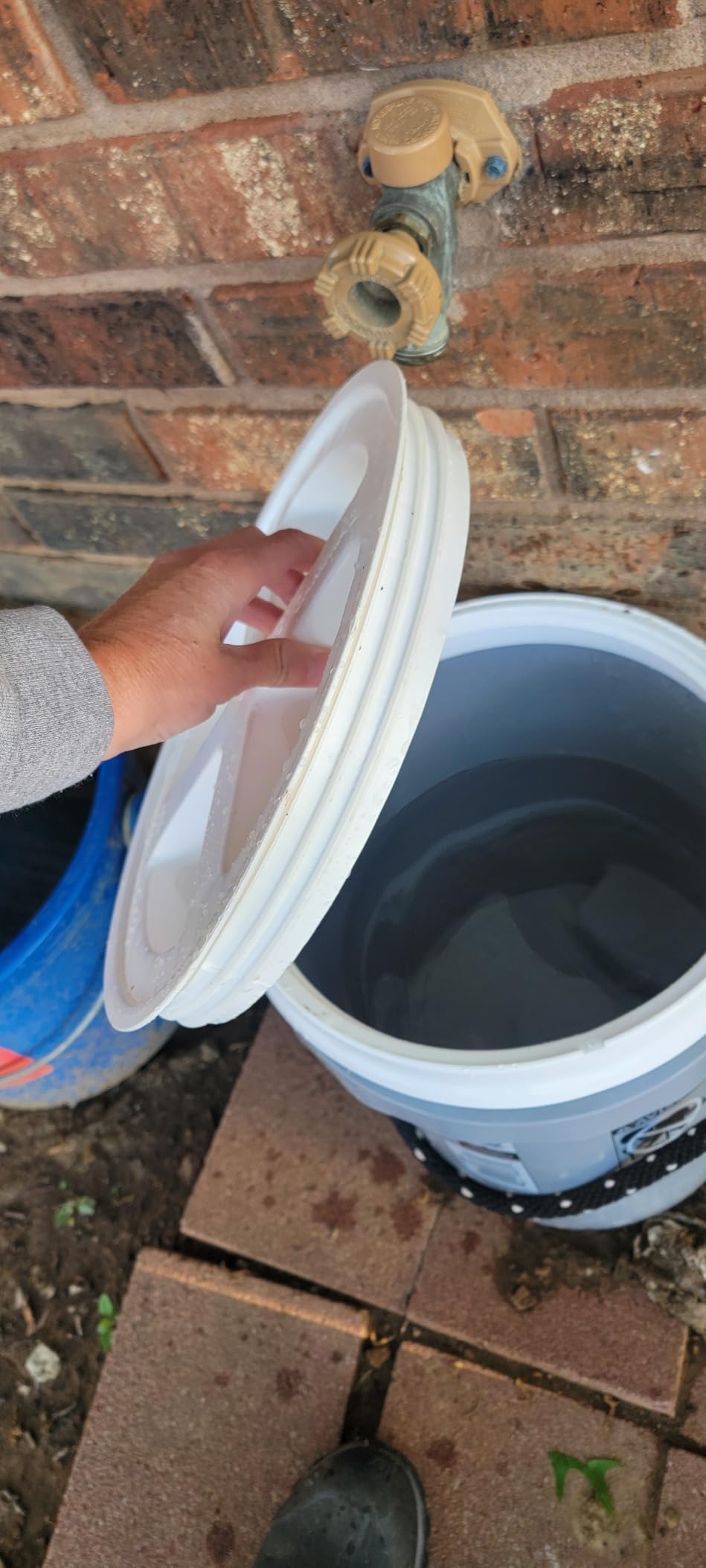 Gamma2 Gamma Seal Lid 3pk Combo for Utility Buckets - Fits 3.5, 5, 6 & 7 gallon buckets, Red, White & Blue, Made in USA customer photo 1