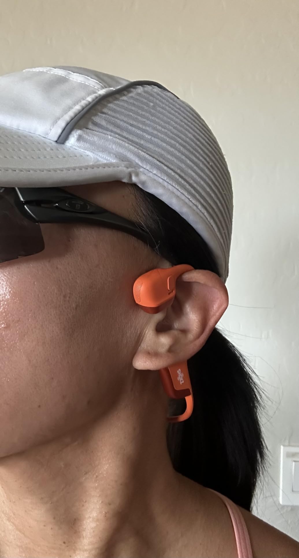 SHOKZ New OpenRun Pro 2 Mini -Open-Ear, Bone Conduction Sport Headphones -with Reflective Strip -Sweat Resistant, Workout Headphones -Secure, Wireless, Comfortable Fit-Deep Bass and Smart Mic App customer photo 2