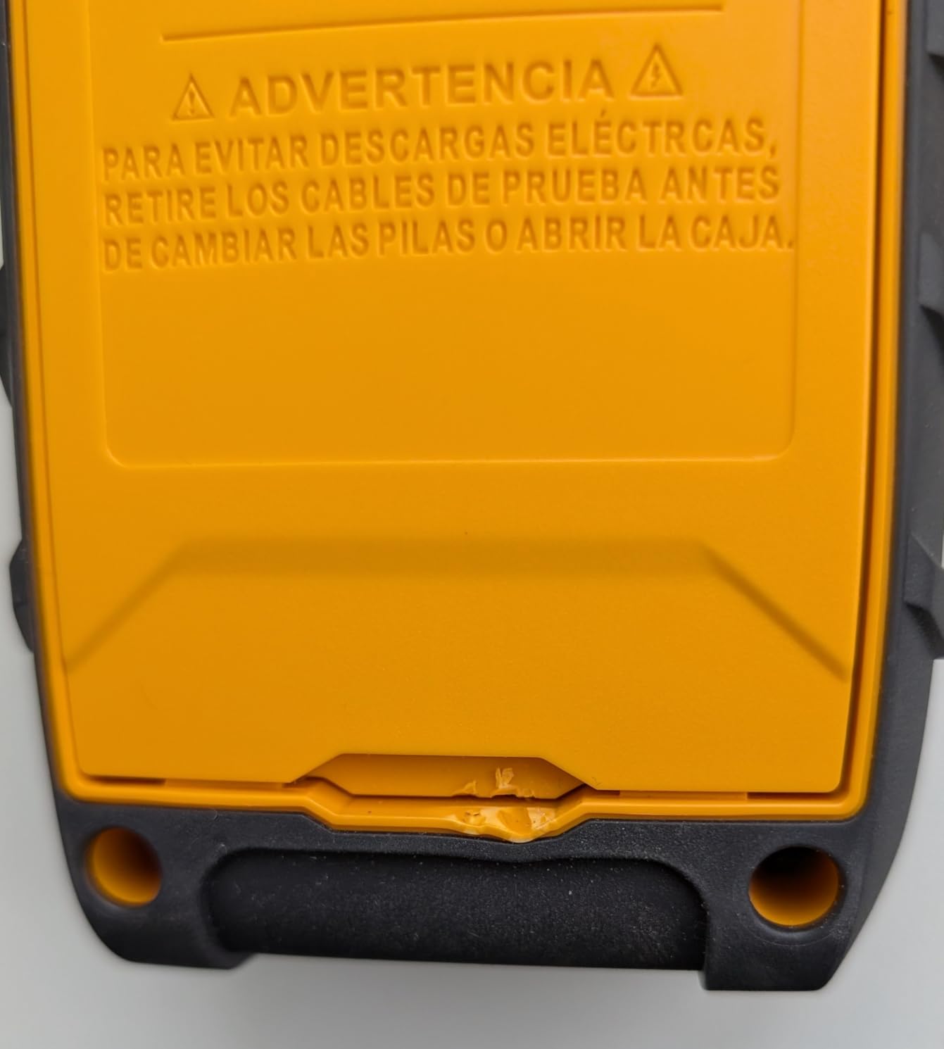 Ideal Electrical SureTrace Digital Circuit Tracer (61-946), Circuit Breaker Finder, 0-480 Volts AC/DC with Backlit Display, Find Breakers, Fuses, Wires, Dead Shorts, and Splice Errors customer photo 2