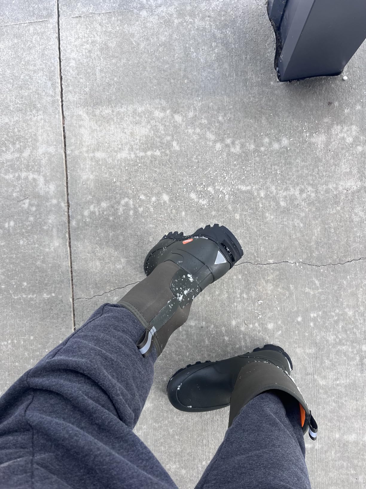 Men's Mid Calf Rubber Work Boots Waterproof Rain Boot Insulated Mud Boots with Comfortable Sports Soles customer photo 2