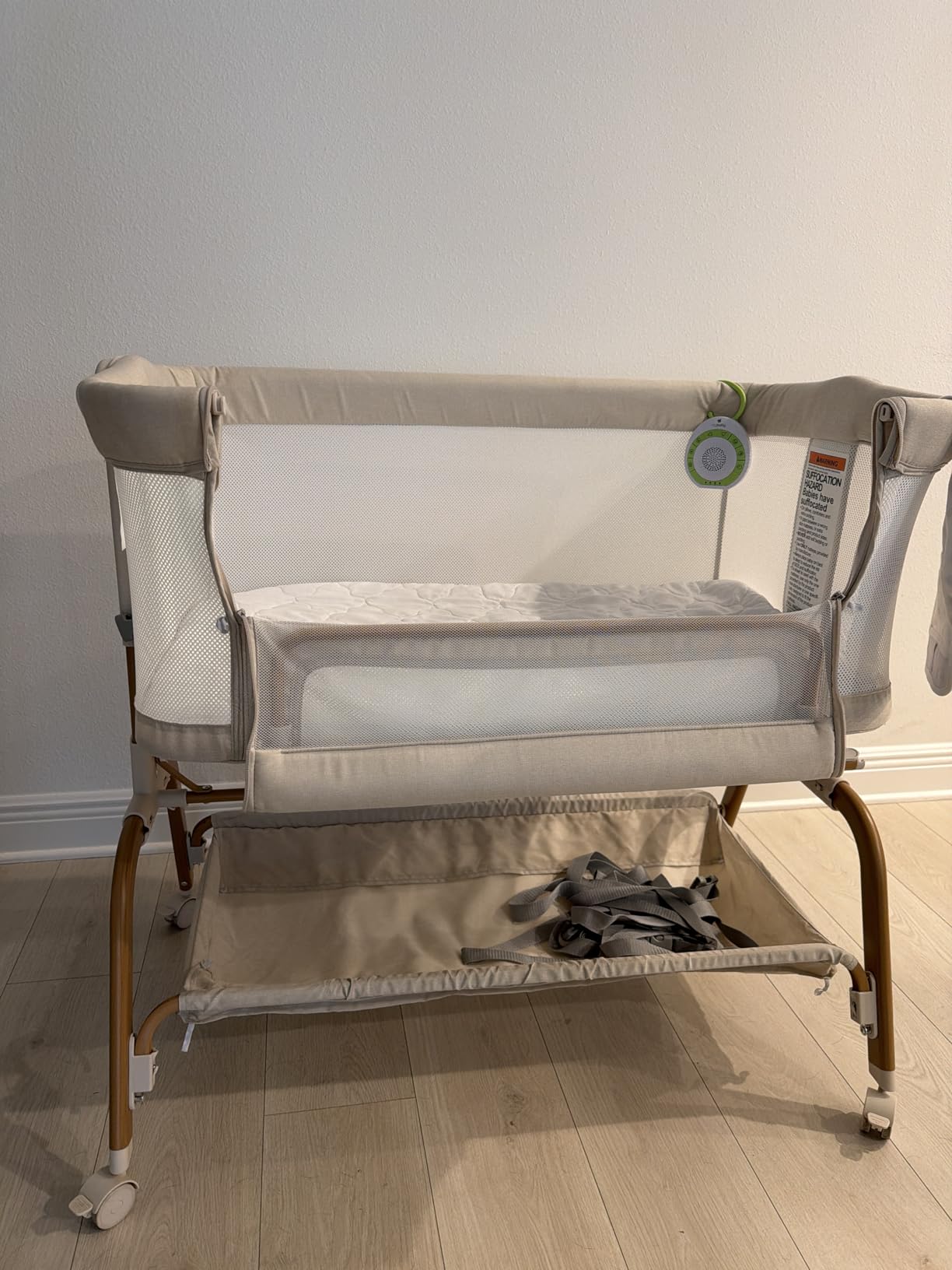 Baby Bassinet Bedside Crib, 3-in-1 Baby Bassinet Bedside Sleeper with Mattress and Soft, Breathable Sheet, Full-Mesh Sides, 6-Height Adjustable, Stable and Secure Crib for Newborns customer photo 2