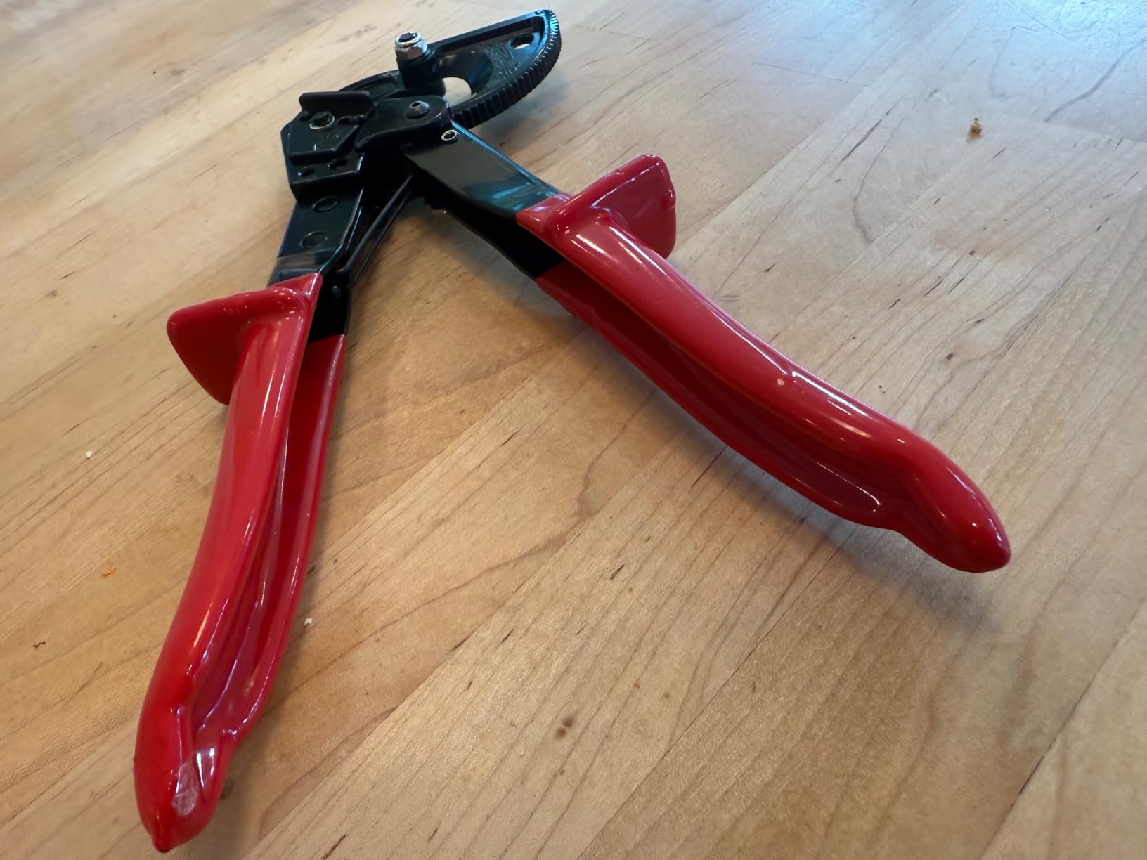 Ratchet Cable Cutter - Heavy Duty Aluminum Copper Ratchet Wire Cutter for Cutting Electrical Wire up to 240mm²/600MCM Cutter Pliers customer photo 1