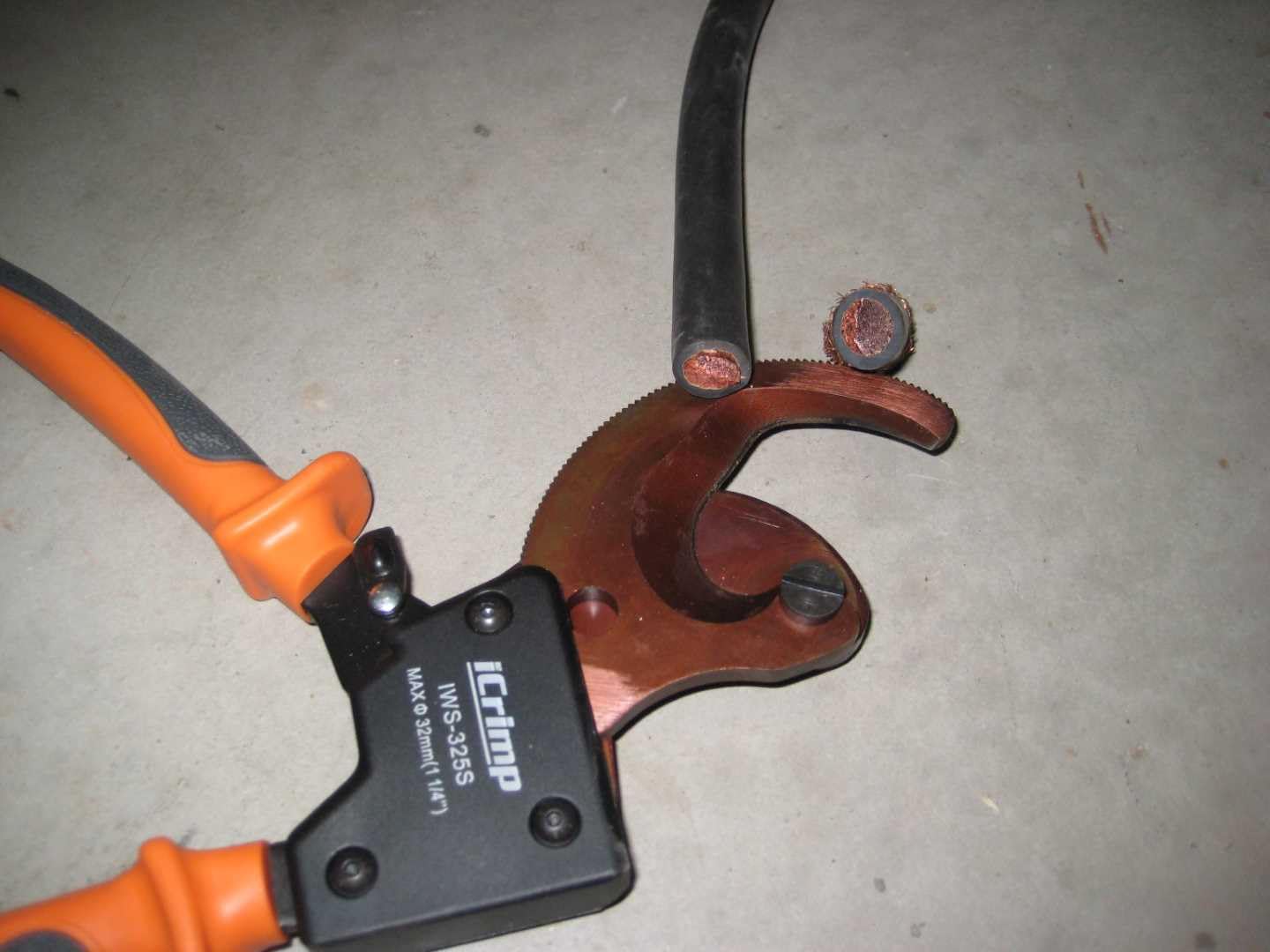 iCrimp Ratchet Cable Wire Cutter, Cuts Up to 32mm Diameter, Heavy-Duty Cable Cutter for Cutting Electrical Aluminum Copper and Multi-core Cables IWS-325S customer photo 2