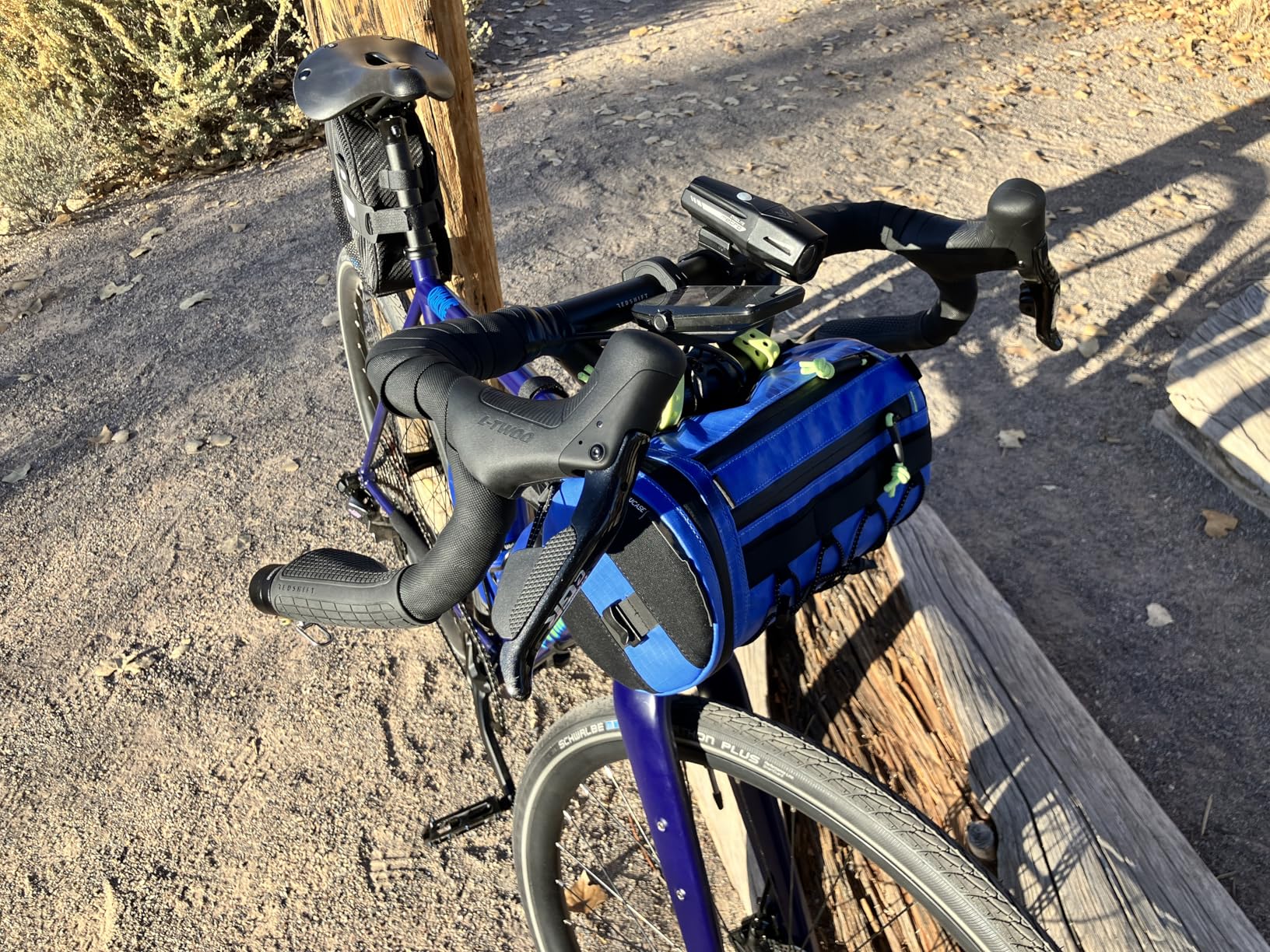 ORUCASE Smuggler HC Handlebar Bag - Premium Bike Handlebar Storage for Road, Gravel & MTB - Waterproof Recycled TPU Ripstop, Insulated, High-Structure Bar Bag - 3L - Black customer photo 2