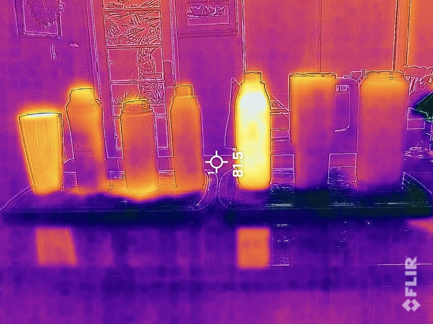 One Pro - Thermal Imaging Camera for iOS Smartphones (iPhone 15 and Newer w/USB-C), 480x360 Super Resolution (160x120 Native IR) customer photo 1