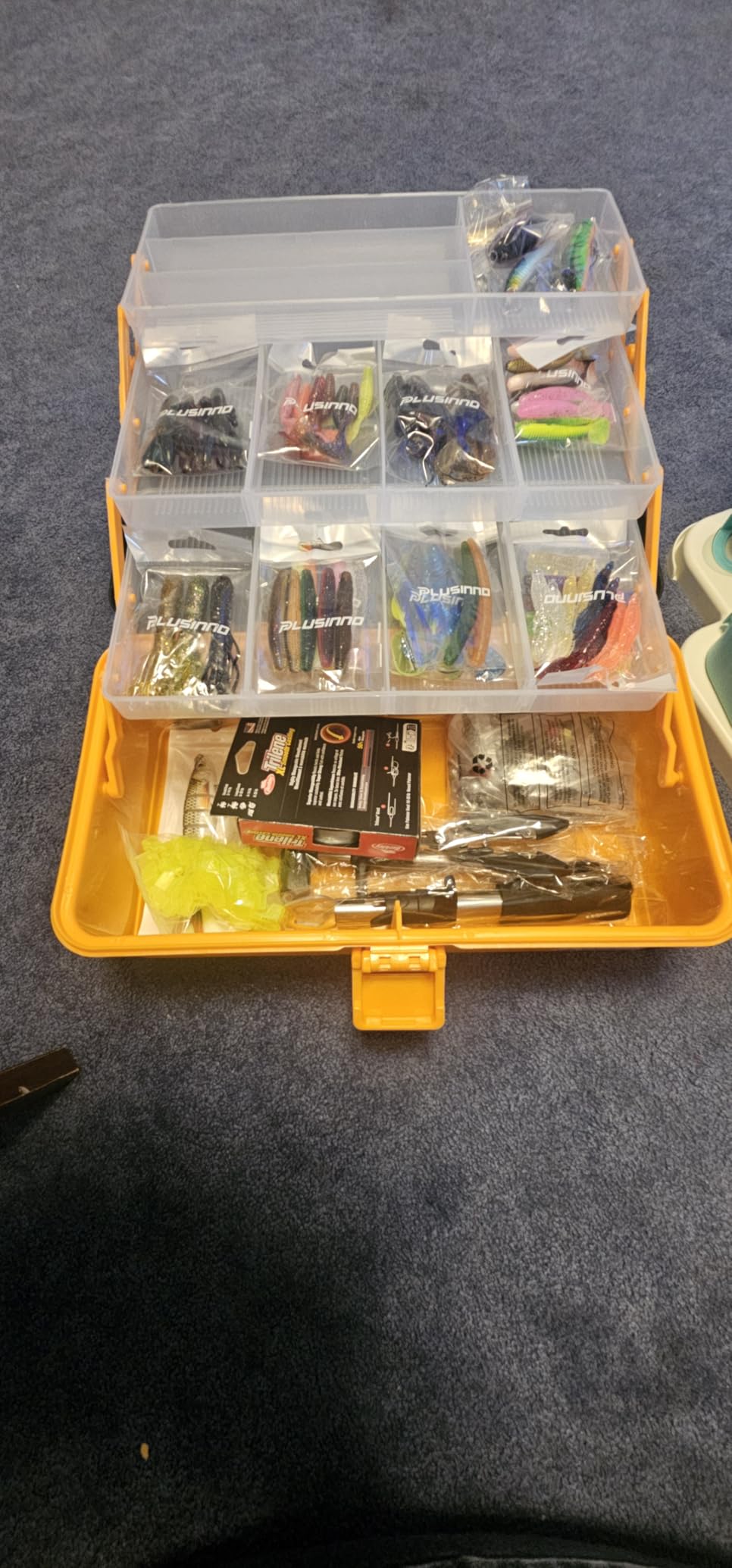 PLUSINNO Large 4-Layer Tackle Box with Tackle Included, 547Pcs Fishing Lures Kit - Pliers, Crankbait, Hooks, Weights & Accessories - Freshwater Bass Fishing Bait Lure Gear customer photo 2