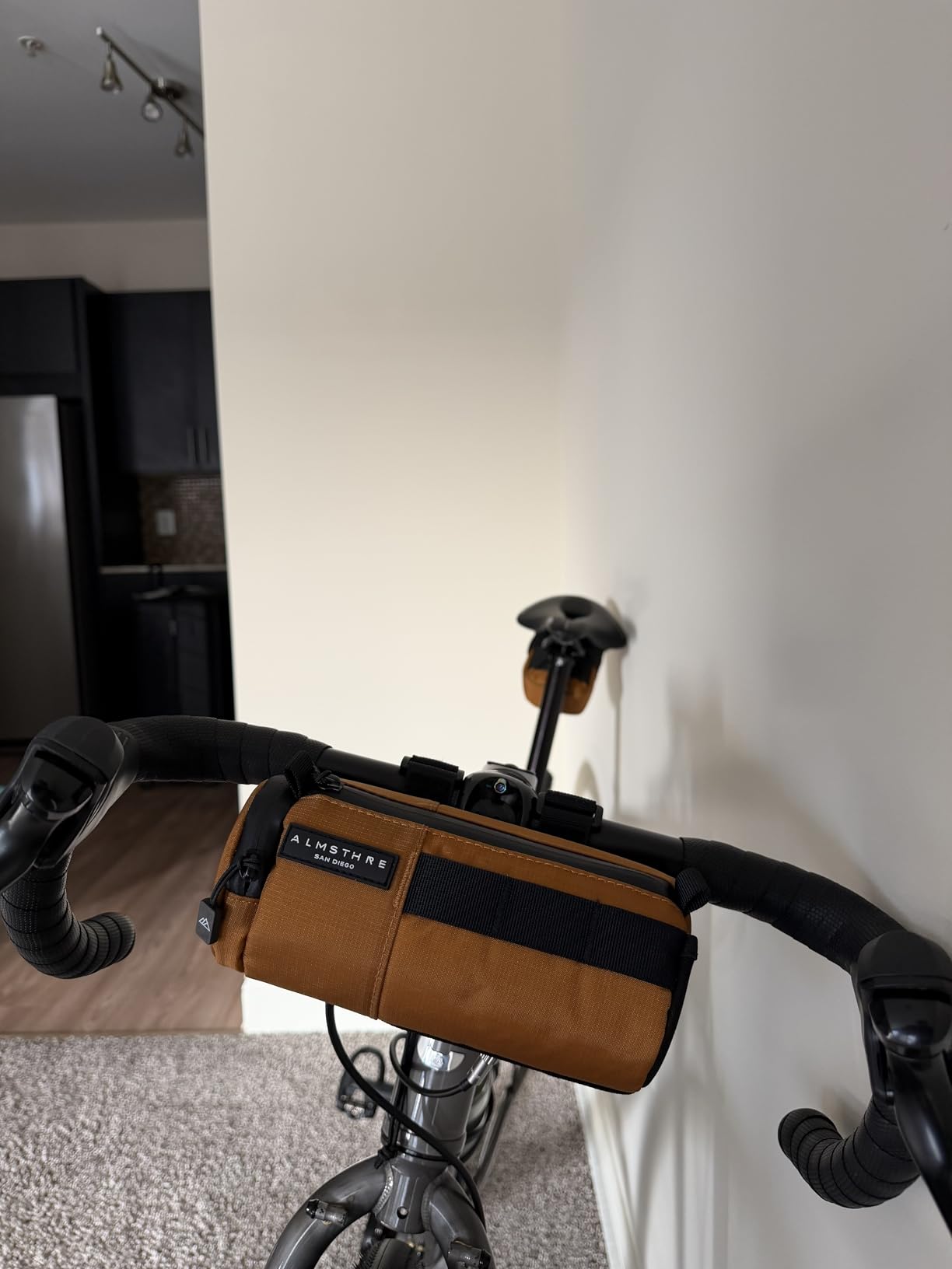 ALMSTHRE Signature XL Bar Bag - Midnight Black | Hard-Shell Bike Handlebar Bag with Waterproof Zippers & Adjustable Straps | Lightweight Bicycle Handlebar Bag, Compatible with Road, Gravel & MTB Bikes customer photo 1