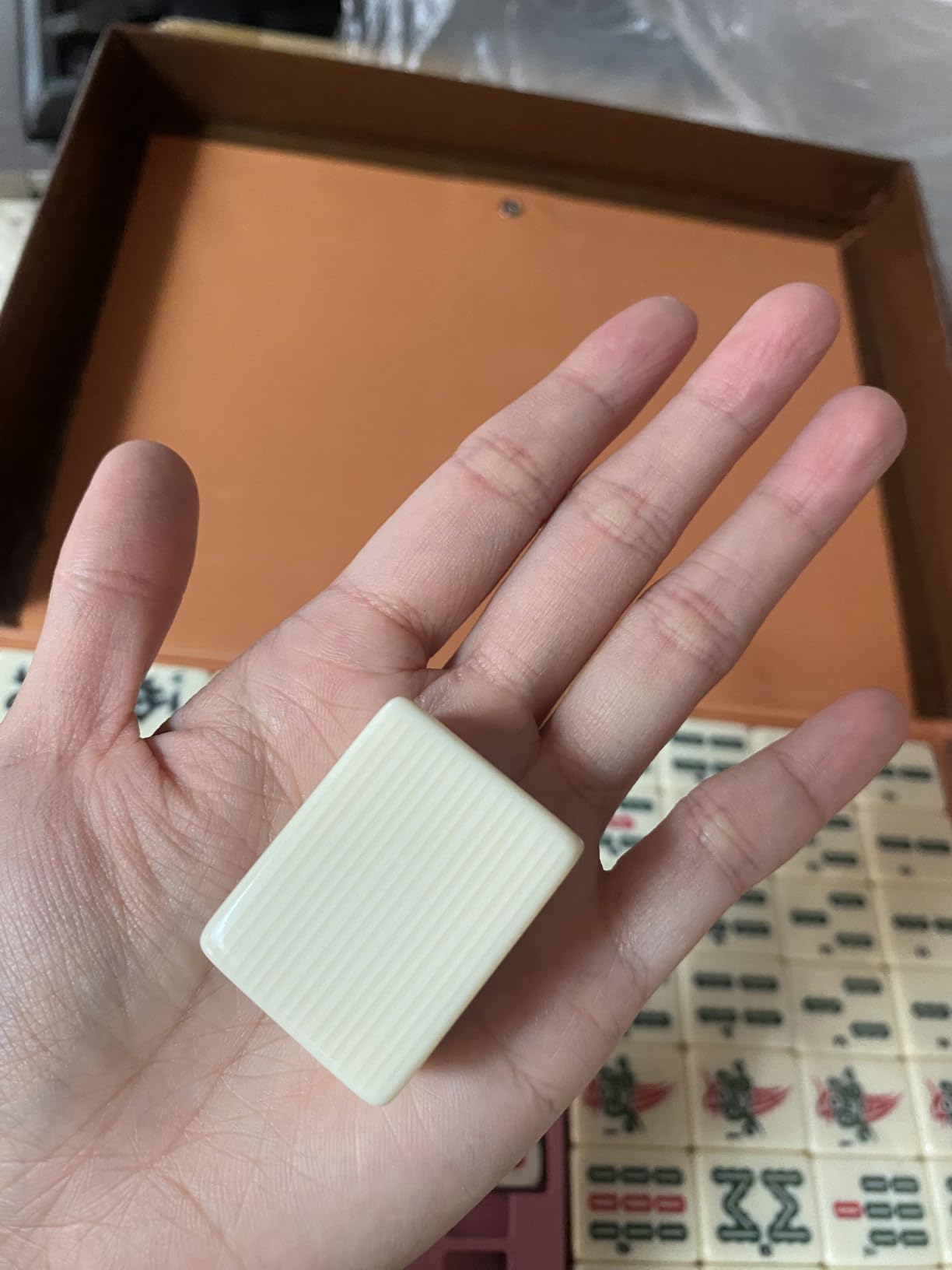 Mahjong Set, Chinese Mahjong Game Set with Carrying Travel Case, 1.5'' Large 146 Tiles with Arabic Numerals, 3 Dices, A Wind Indicator, A Set of Chips, Mah Jongg Set customer photo 1