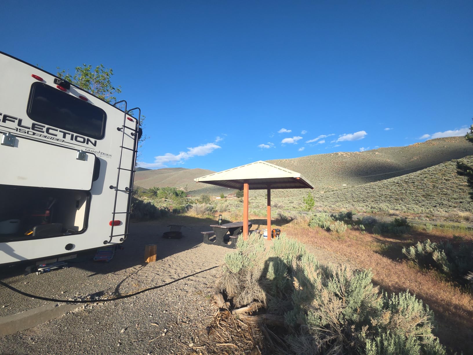 WEN 6800-Watt Dual Fuel RV-Ready Electric Start Portable Inverter Generator with Fuel Shut Off and CO Watchdog (DF680iX) customer photo 1