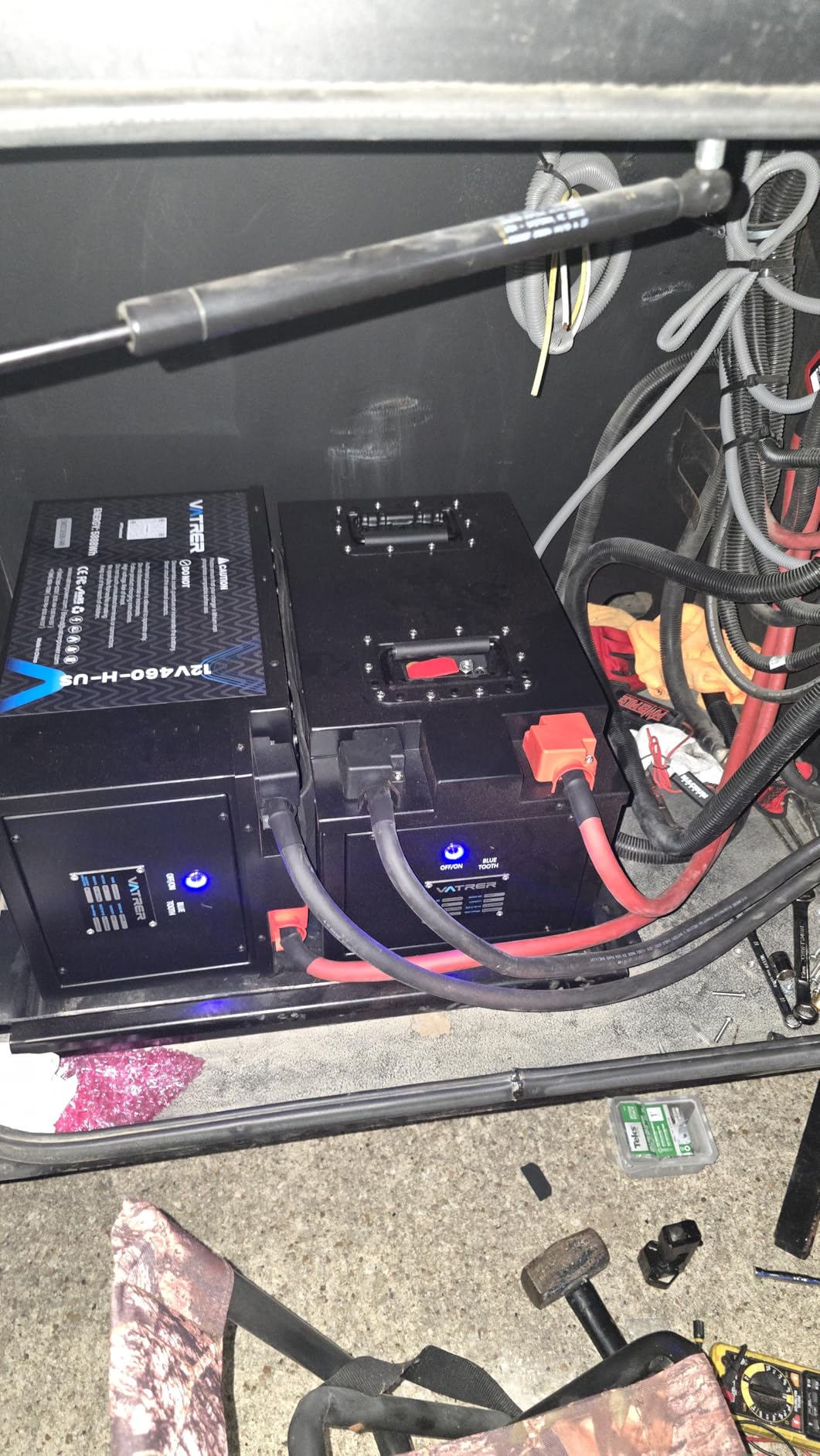 VATRER POWER 12.8V 460Ah Self-Heating LiFePO4 RV Battery, APP Monitoring, Built-in 300A BMS, Max. 3840W Load Power, 5880Wh Usable Energy, 5000+ Cycles Lithium Battery, Perfect for RV, Motorhomes customer photo 2