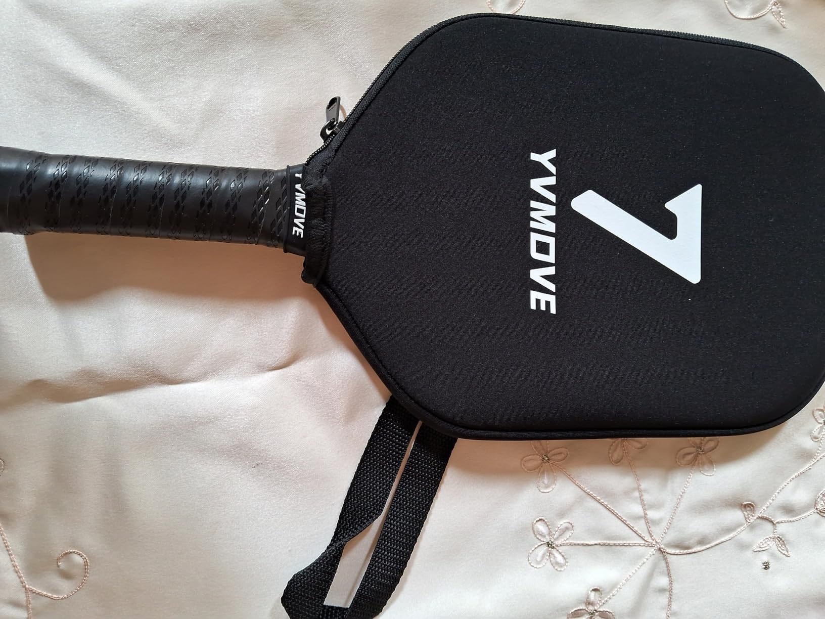 YVmove T800 Carbon Fiber Pickleball Paddle with 16mm Dynamic Core, Premium Thermoformed Unibody, Elongated Shape, USAPA Approved customer photo 2