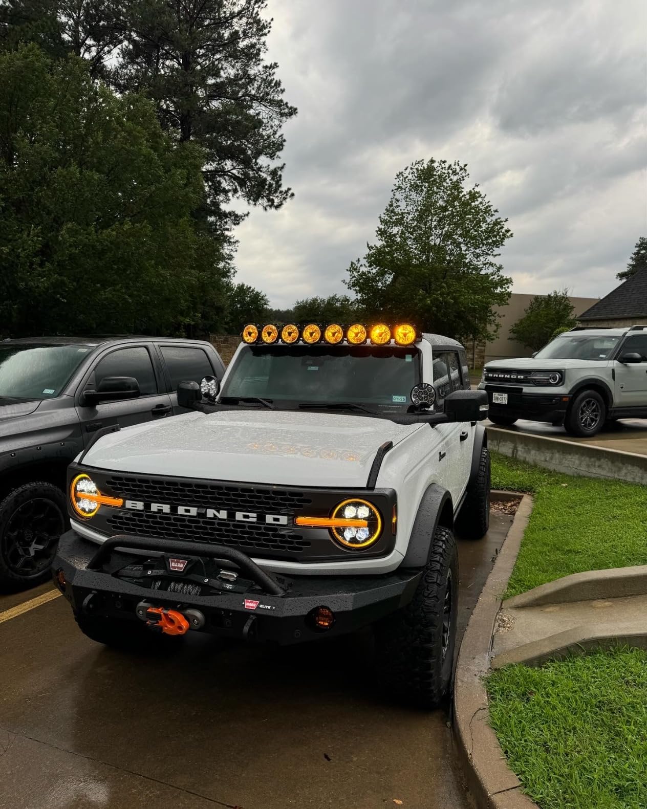 WARN Zeon 10-S 12V Electrical Utility Winch with 100 ft of 3/8 in Spydura Synthetic Rope & 10,000 lbs for Trucks & SUVs - Includes Wired Remote and Epic Dual Pin H Shape Shackle Hyperlink (89611) customer photo 1