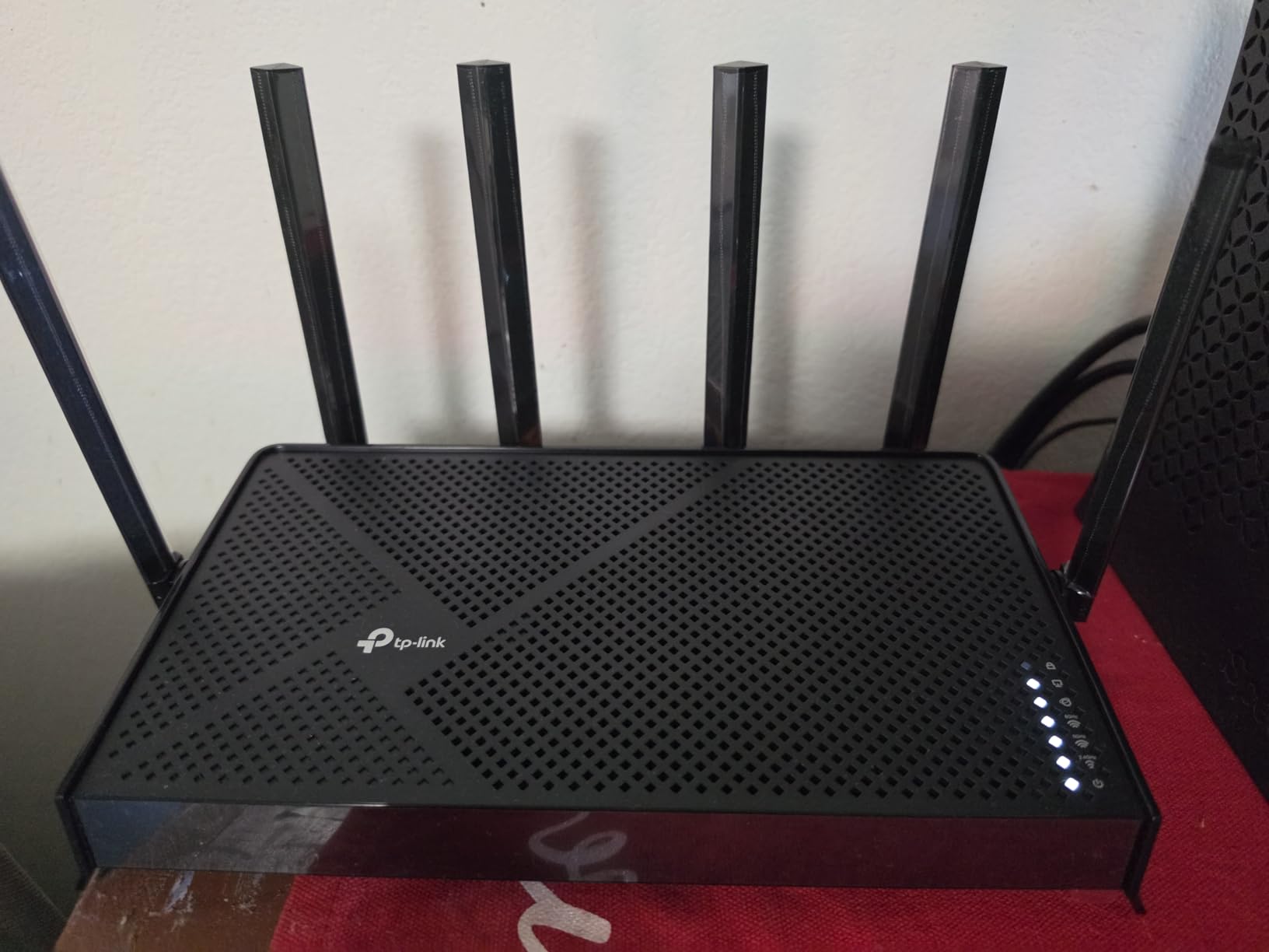 TP-Link Tri-Band BE9700 WiFi 7 Router (Archer BE600) - 10G Port, 2.5G Port, 3× 2.5G LAN, Covers up to 2,600 sq. ft., 120 Devices customer photo 2