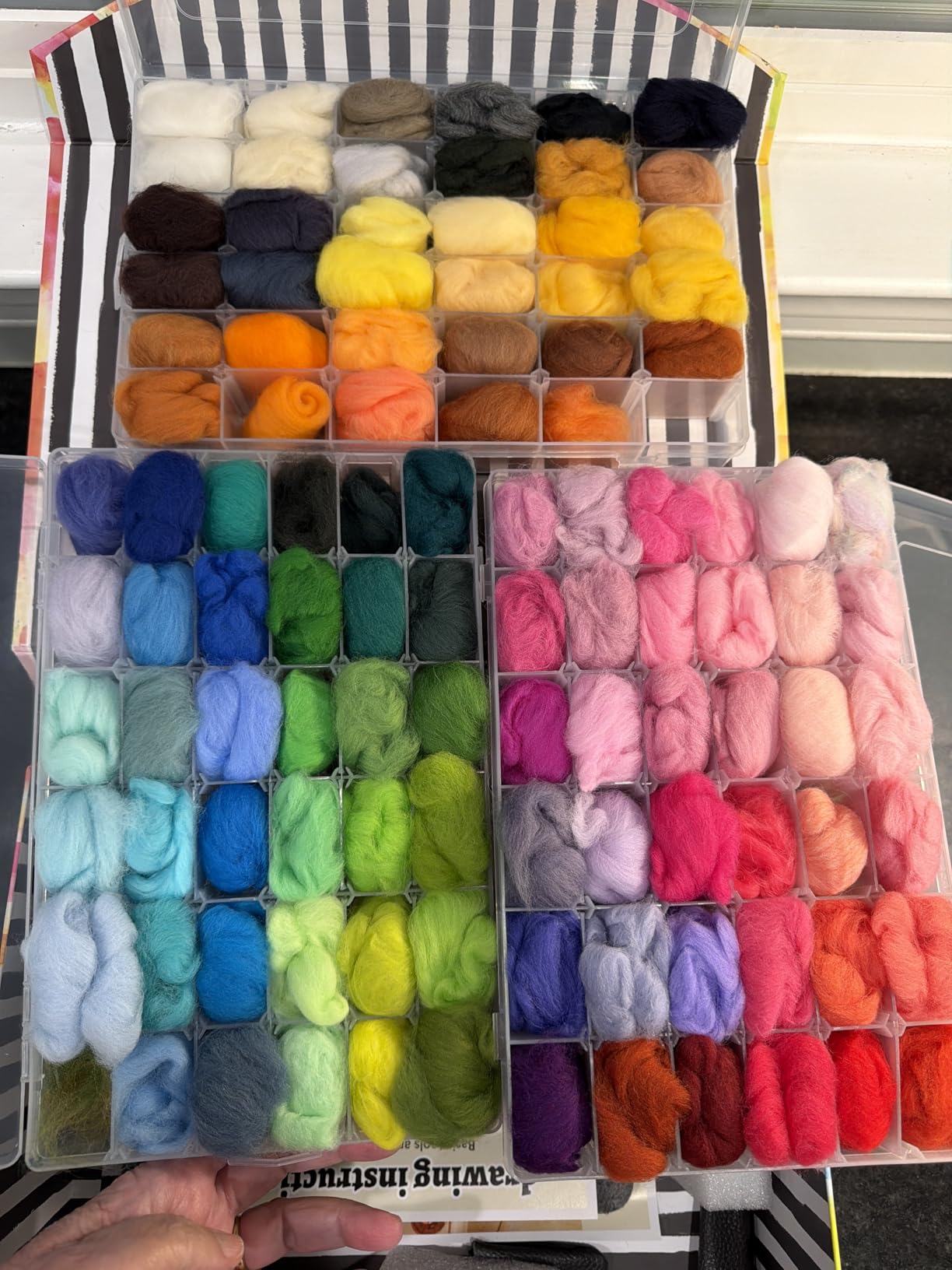 WONVOC 100 Colors Needle Felting Wool, Wool Roving 3g per Color, 10.5 oz Total, Premium Felting Wool for DIY Craft, Fiber Art and Hand Spinning, Needle Felting Supplies, Felting Kit customer photo 2