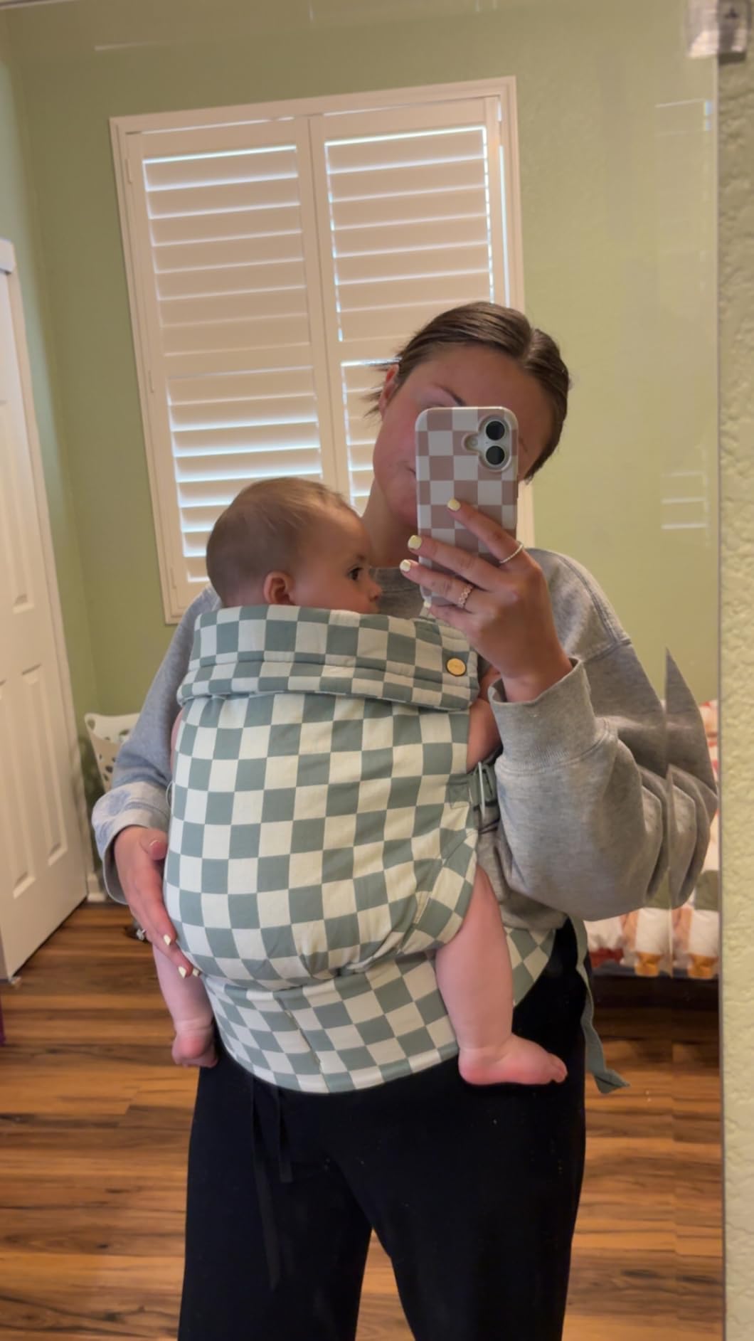 Ava & Oliver Essential Baby Carrier - Ergonomic, Hip-Healthy Soft Structured Carrier for Infants & Toddlers (7-35lbs) - Front and Back Carry, Breathable Fabric (Olive Checker) customer photo 1
