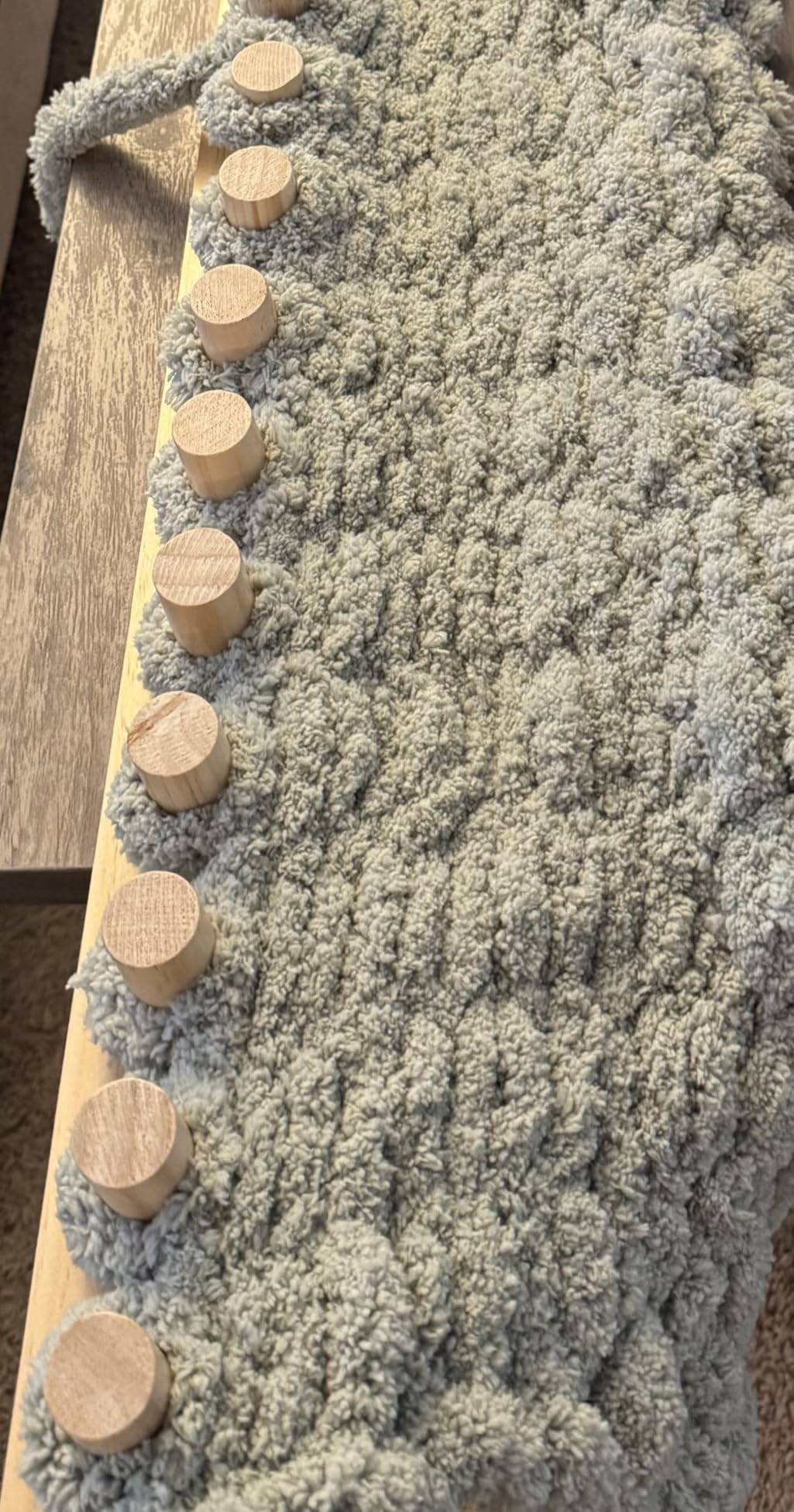 Zlshmoee 64 Inch Chunky Blanket Loom for DIY Throw Blankets, Adjustable Hand Weaving Frame for Teens & Adults, No Needles Required, Beginner Friendly Craft Tool for Hand Knitting Yarn Chunky Projects customer photo 1