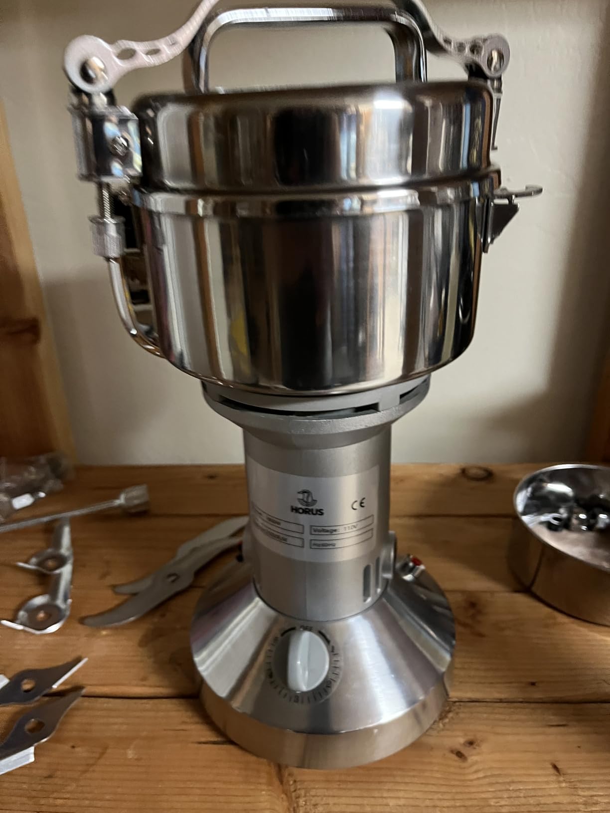 Electric Grain Mill 550g, Flour Grinder Mill Stainless Steel for Home, Counter Grain Grinder for Wheat, Rice, Wheat Berry, Corn, Herbs, Spices customer photo 2