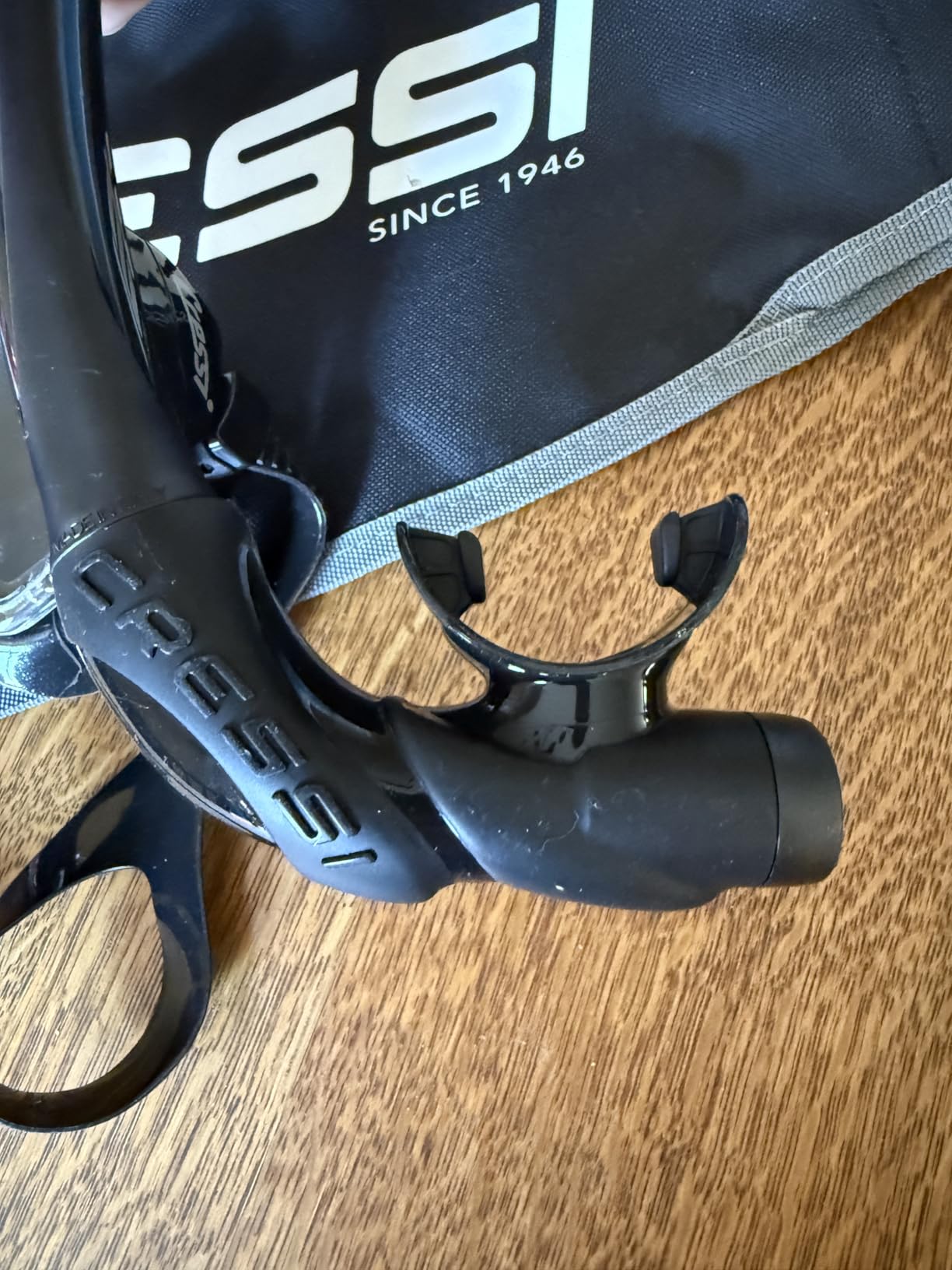 Cressi Mask and Snorkel Kit for Snorkeling and Freediving - Wide View and Dry Snorkel- Big Eyes & Seal Dry - Made in Italy customer photo 1