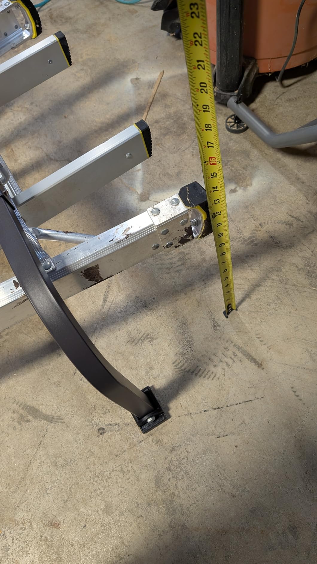 Ladder Stabilizer, Extension Ladder Stabilizer for Roof, Adjustable Ladder Standoff Attachment for Gutters, Windows, Heavy-Duty Steel Ladder Stabilizers Support customer photo 1