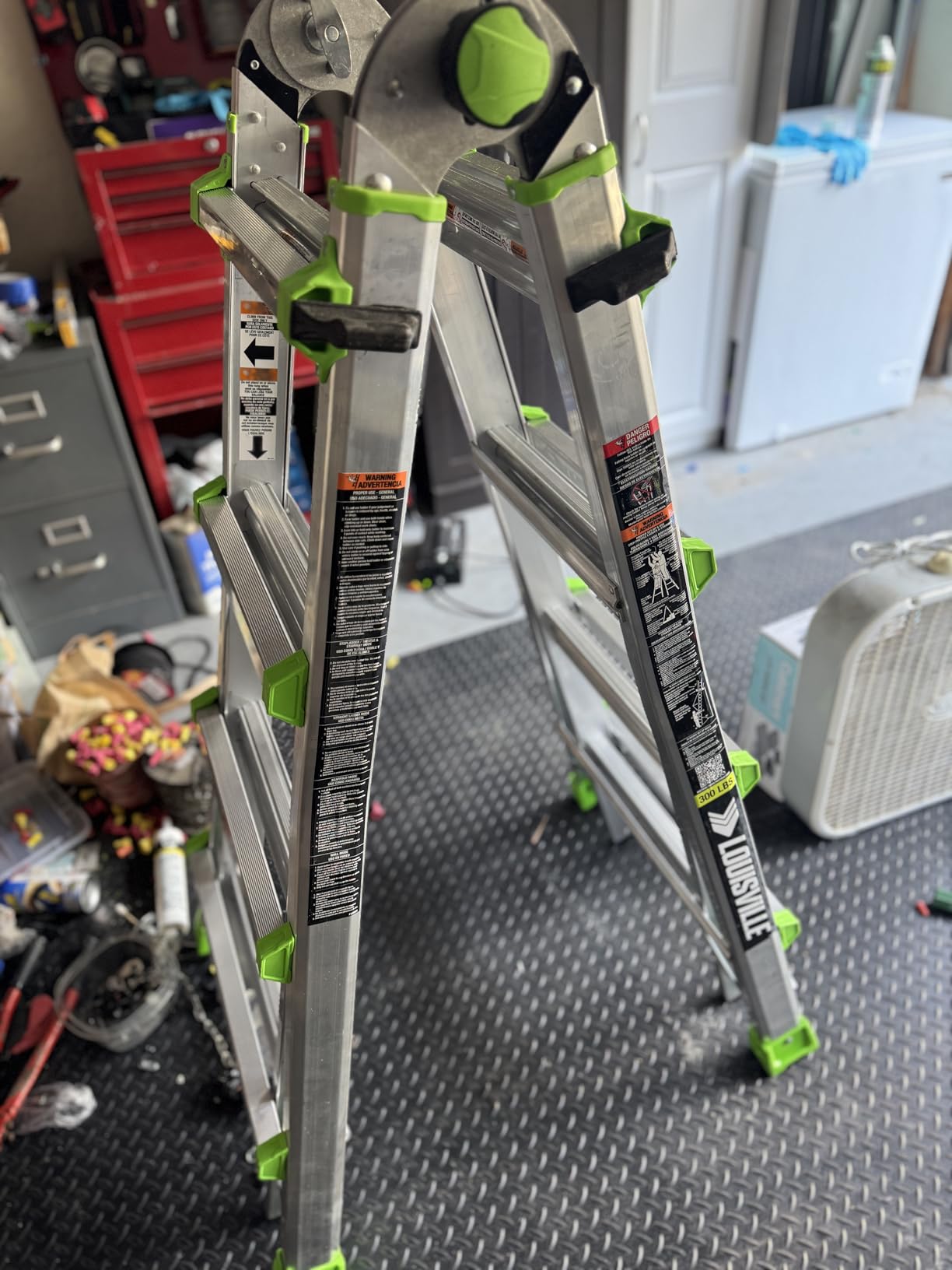 Louisville 18-Ft Reach Aluminum Multipurpose Ladder, Type IA, 300-pound Load Capacity, L-2099-18 customer photo 1