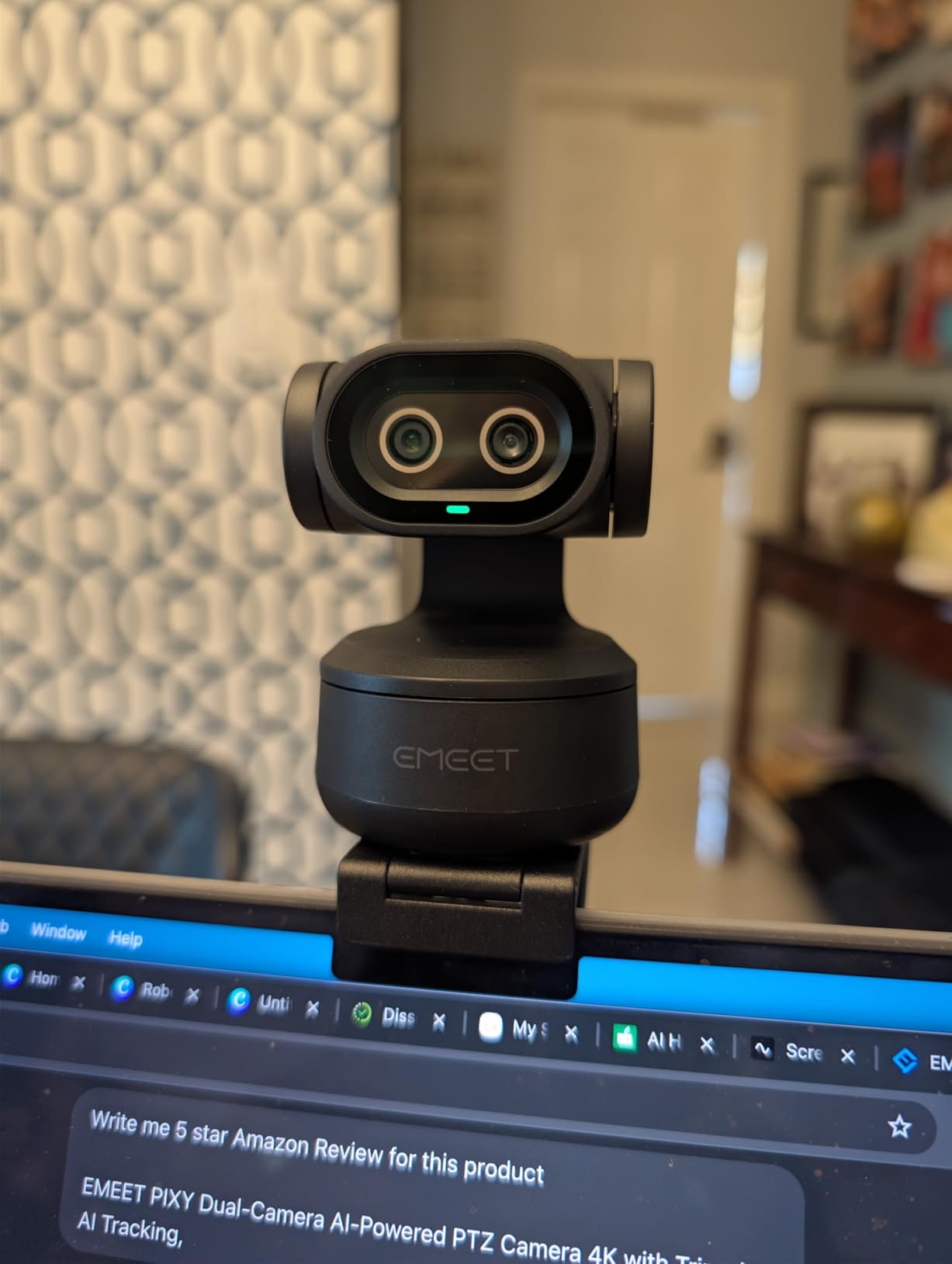 EMEET PIXY Dual-Camera AI-Powered PTZ Camera 4K with Tripod, AI Tracking, PDAF&AI Autofocus 0.2s, 1/2.55'' Sony Sensor, 3 Mics, Presets, 4K Webcam for Streaming, OBS/Twitch/Switch 2 Compatible customer photo 1