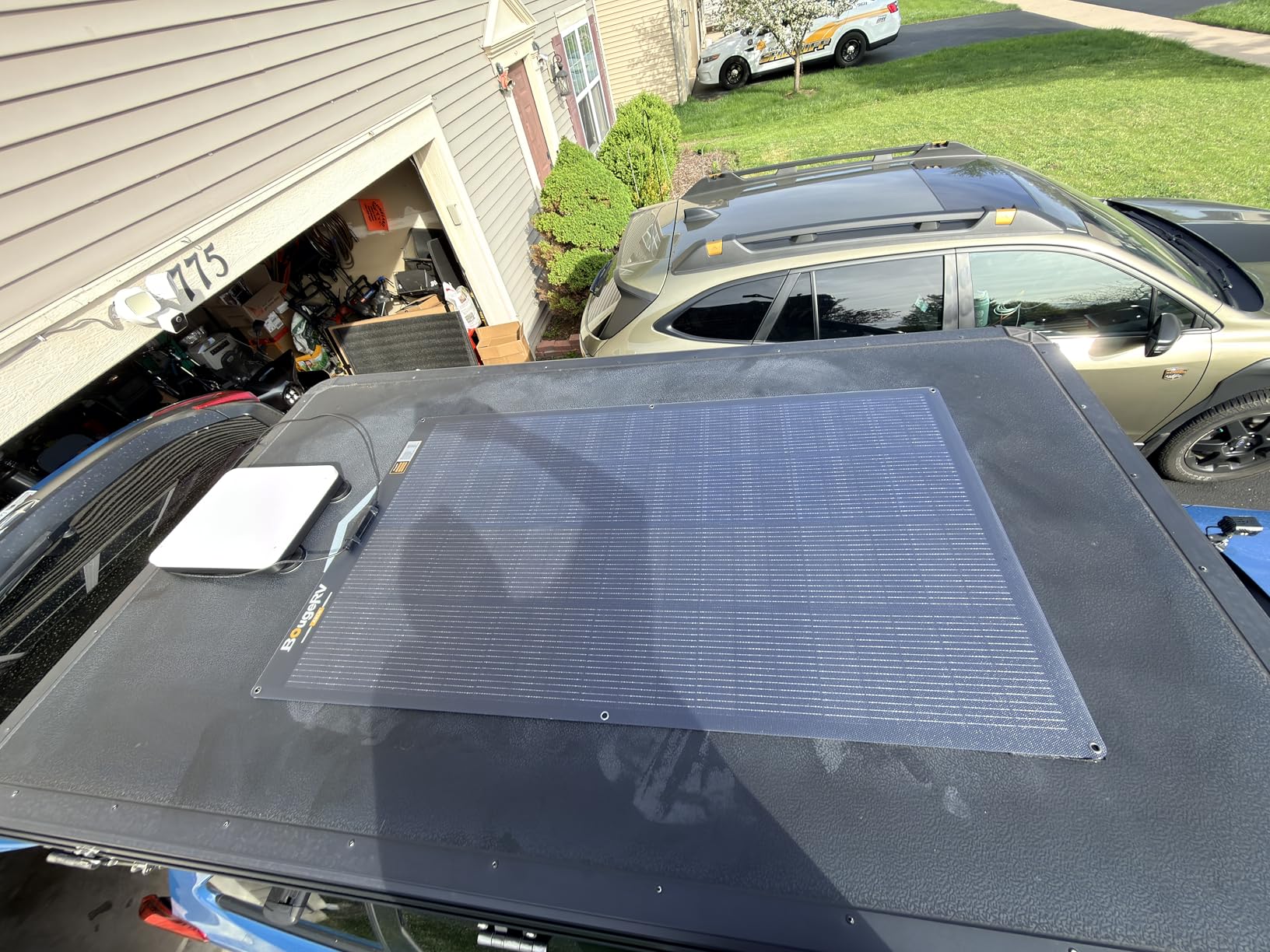 BougeRV Upgrade Arch 200W N-Type Fiberglass Flexible Solar Panel, 24 Volts 16BB Mono Cell 25% High-Efficiency, 270° Lightweight Compact for RV Boat Marine Camping Home Curve Surface Black customer photo 1