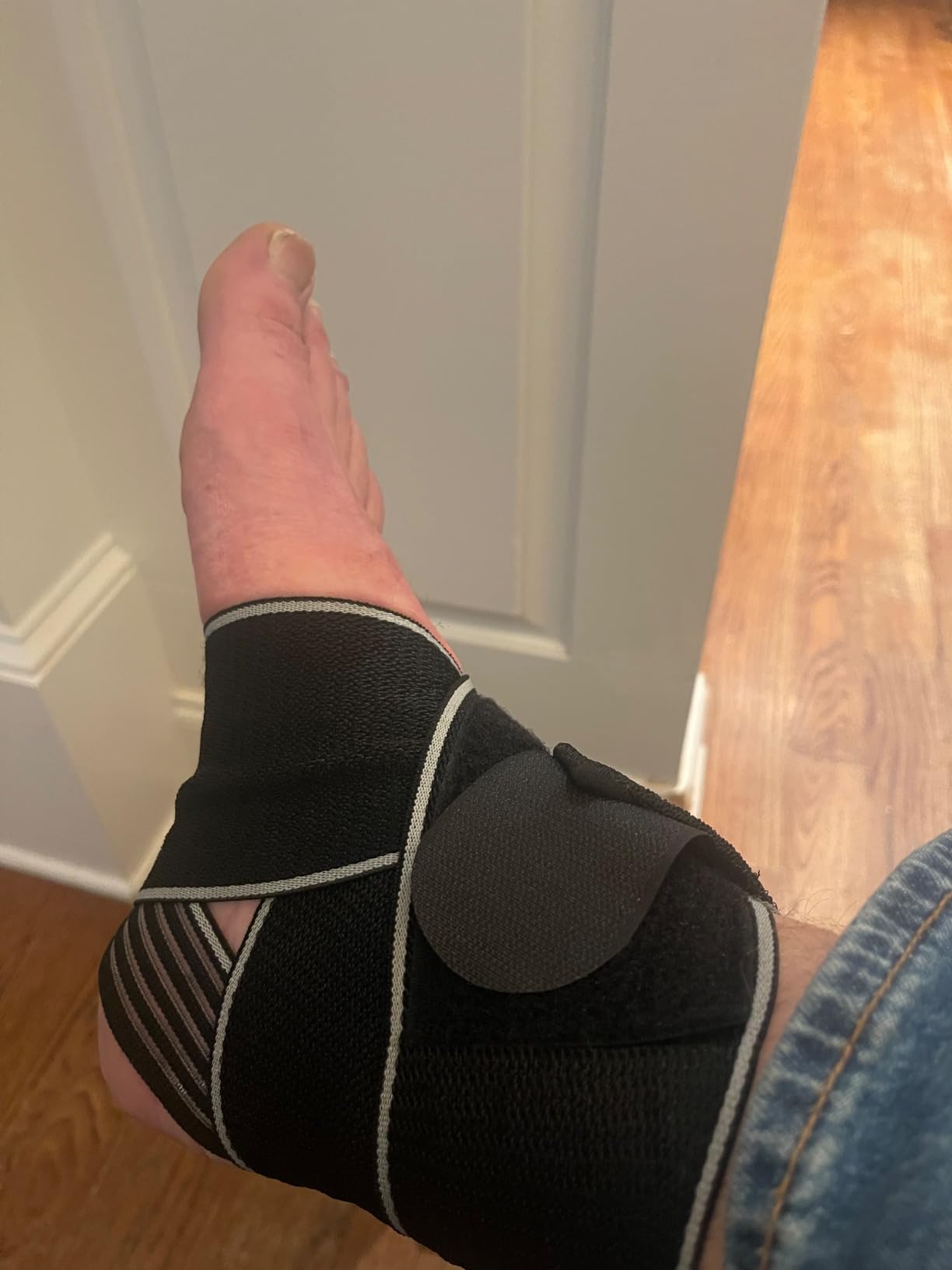 KTSAY Upgrade Plantar Fasciitis Night Splint & Relief Brace with Adjustable Straps - Support for Achilles Tendonitis, Heel Spur Pain, Day & Night Use (1, Black) customer photo 2