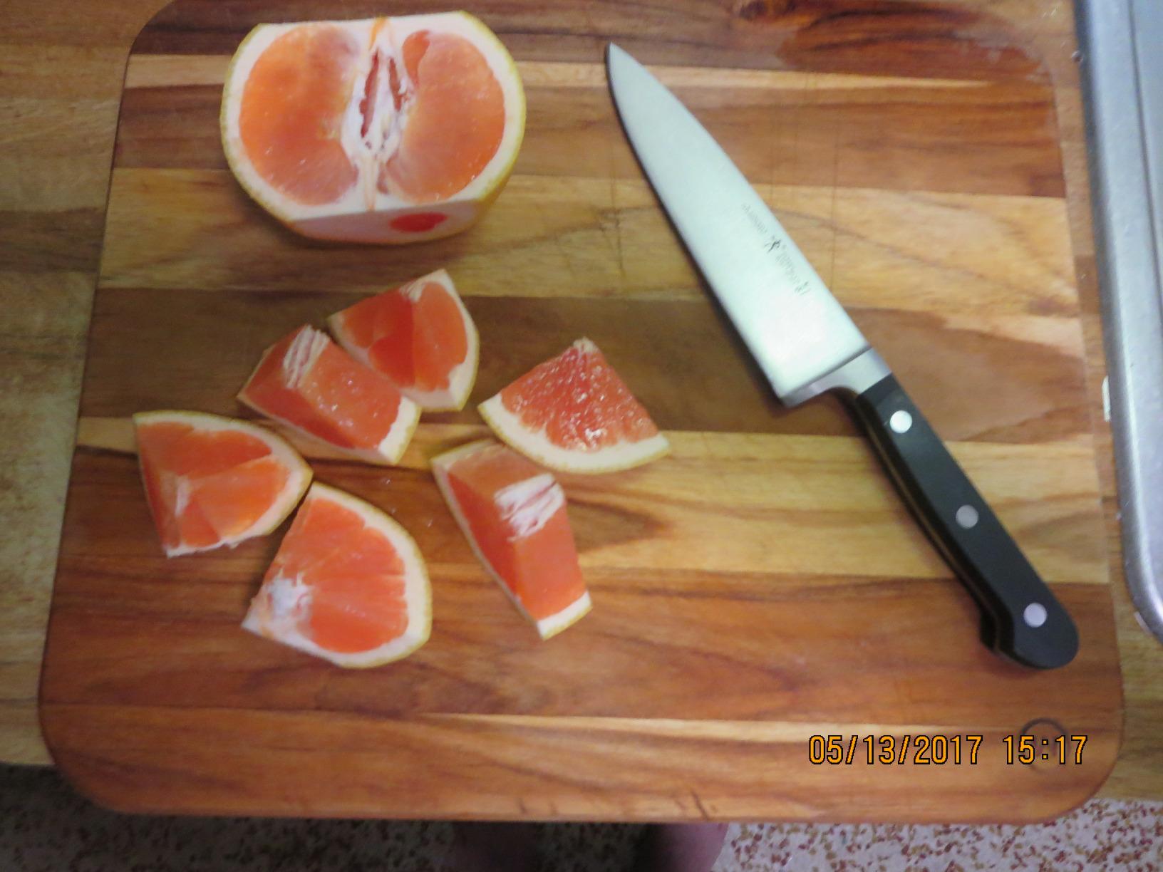 HENCKELS Classic Razor-Sharp 8-inch Chef Knife, German Engineered Informed by 100+ Years of Mastery customer photo 2