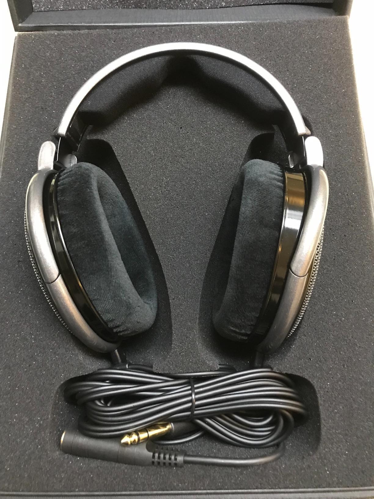 Sennheiser Consumer Audio HD 650 - Audiophile Hi-Res Open Back Dynamic Headphone, Titan customer photo 1