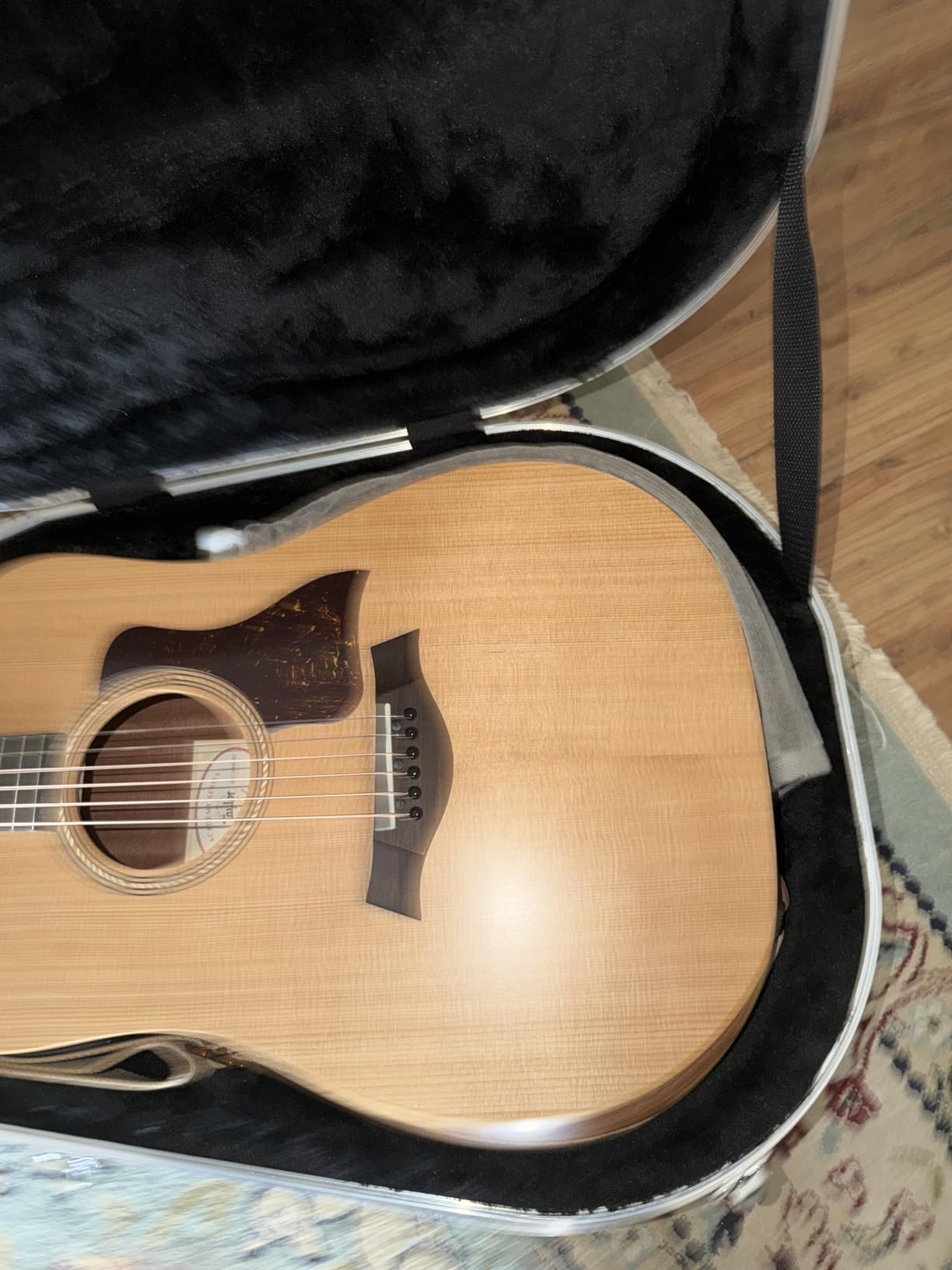 Gator Cases Legacy Series Lightweight Deluxe ABS Molded Case for Dreadnought Style Acoustic Guitars (GC-DREAD) customer photo 1