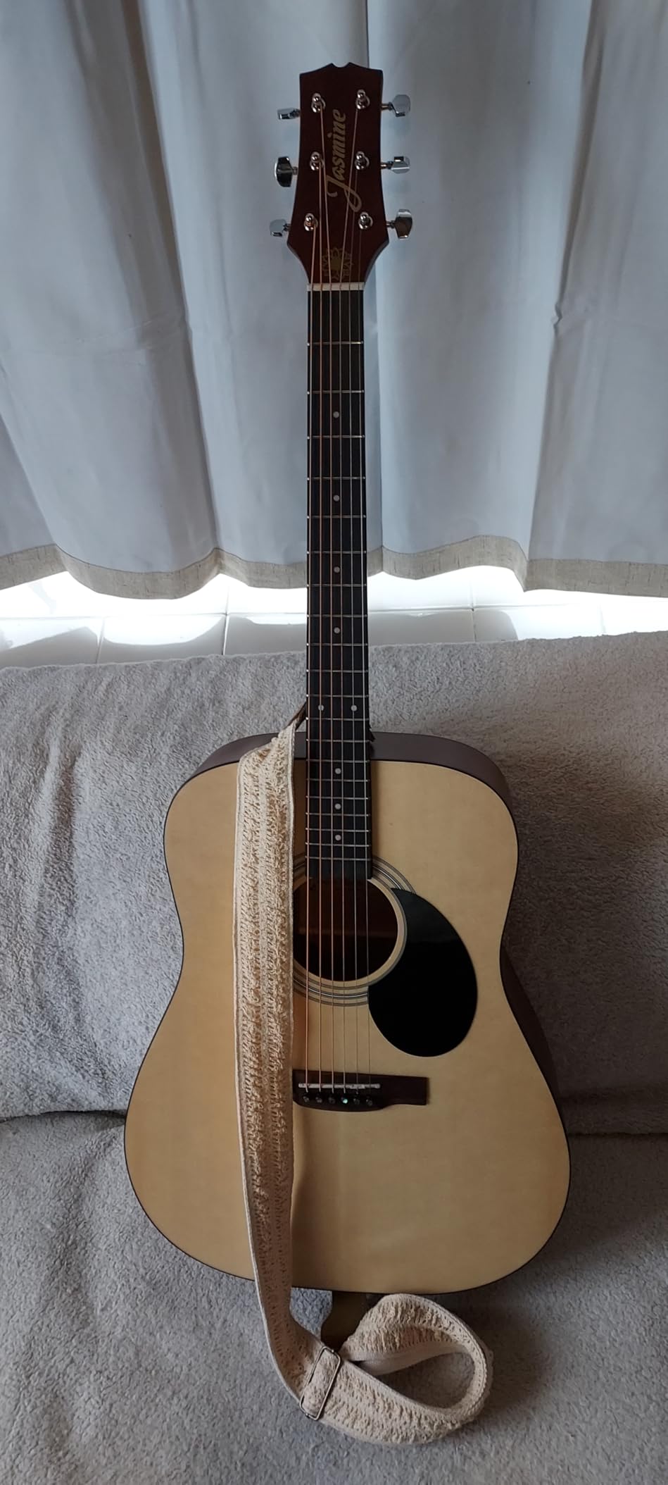 Jasmine S35 Dreadnought Acoustic Guitar, Rosewood Fingerboard, Advanced X Bracing - Full-Size Guitar for Beginners, Natural Finish customer photo 2