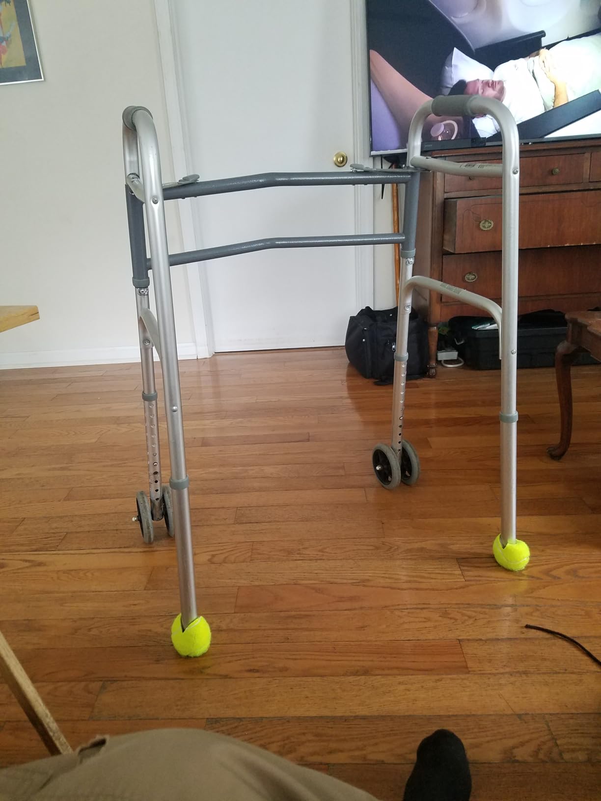 Medline Heavy-Duty Bariatric Folding Walker with 5
