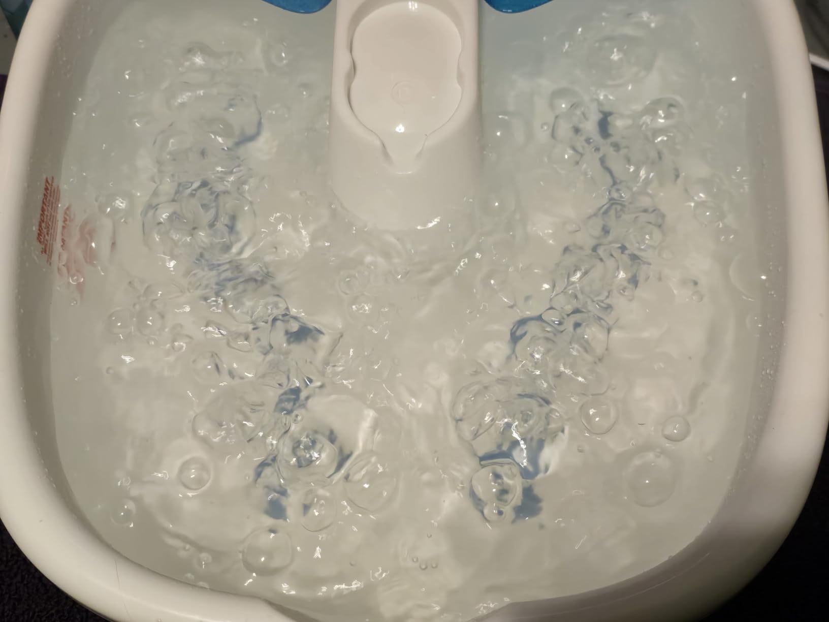 Homedics Bubble Mate Foot Spa, Toe Touch Controlled Foot Bath with Invigorating Bubbles and Splash Proof, Raised Massage Nodes and Removable Pumice Stone customer photo 1