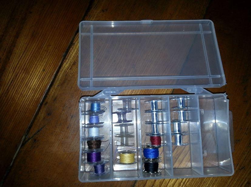 ArtBin 8155AB Sew-Lutions Bobbin Box, Sewing Bobbin Organizer, [1] Plastic Storage Case, Clear customer photo 2