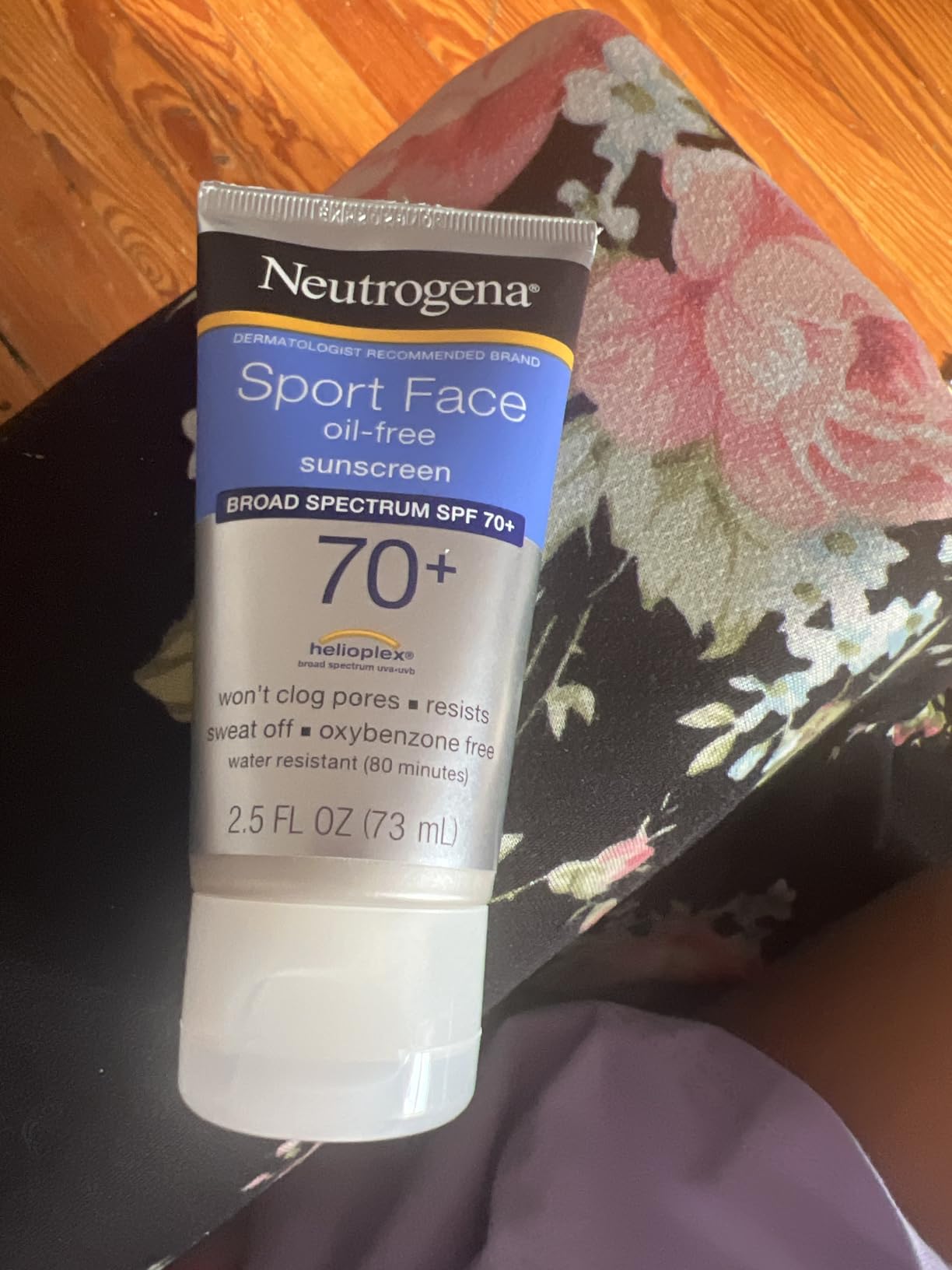 Neutrogena Sport Face Sunscreen Lotion SPF 70+ Oil Free Sweat and Water-Resistant Broad Spectrum UVA UVB Protection Oxybenzone-Free for Active Lifestyles, 2.5 fl oz customer photo 2