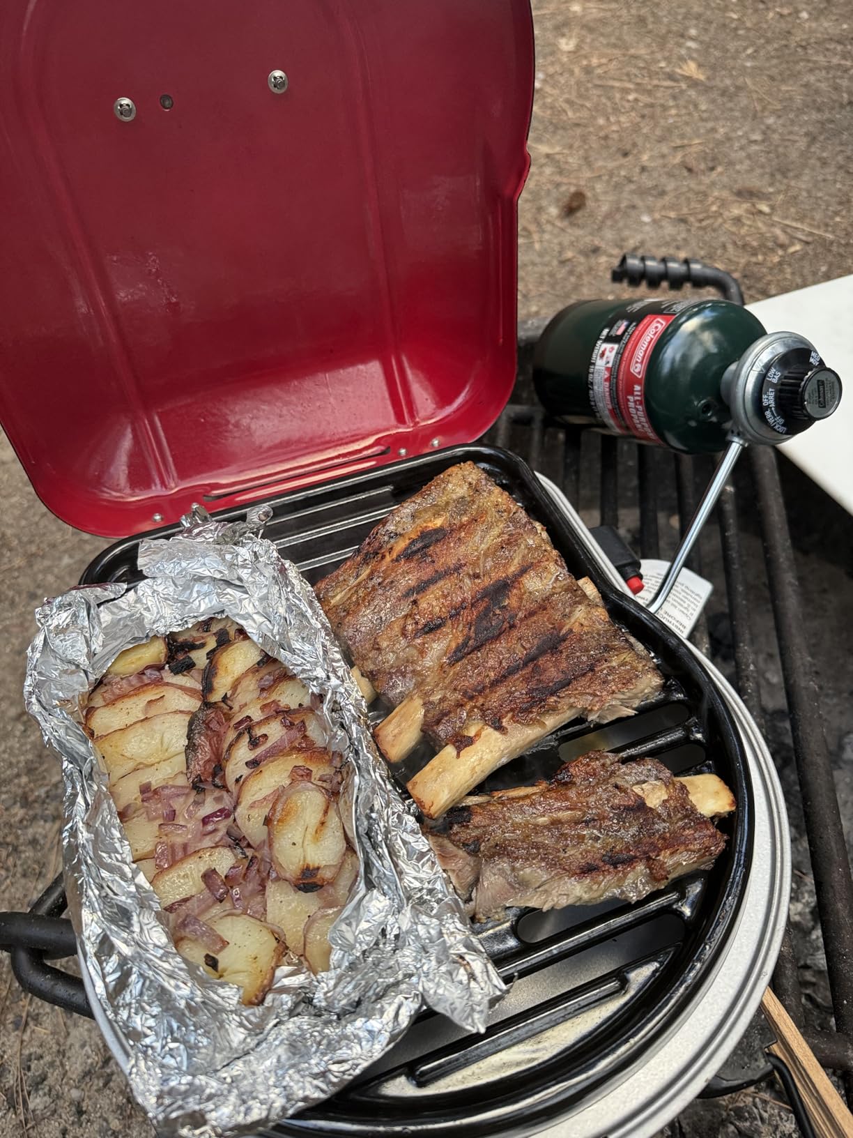 Coleman Fold 'N Go 6,000 BTU Portable Propane Grill, Lightweight Gas Grill with Push-Button Starter & Adjustable Horseshoe Burner, Great for Camping, Tailgating, Grilling, BBQ customer photo 1
