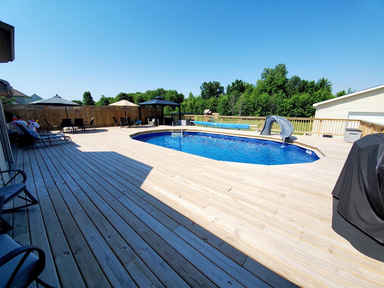 S.R. Smith 698-209-58124 Cyclone Right Curve Pool Slide, Gray Granite customer photo 2