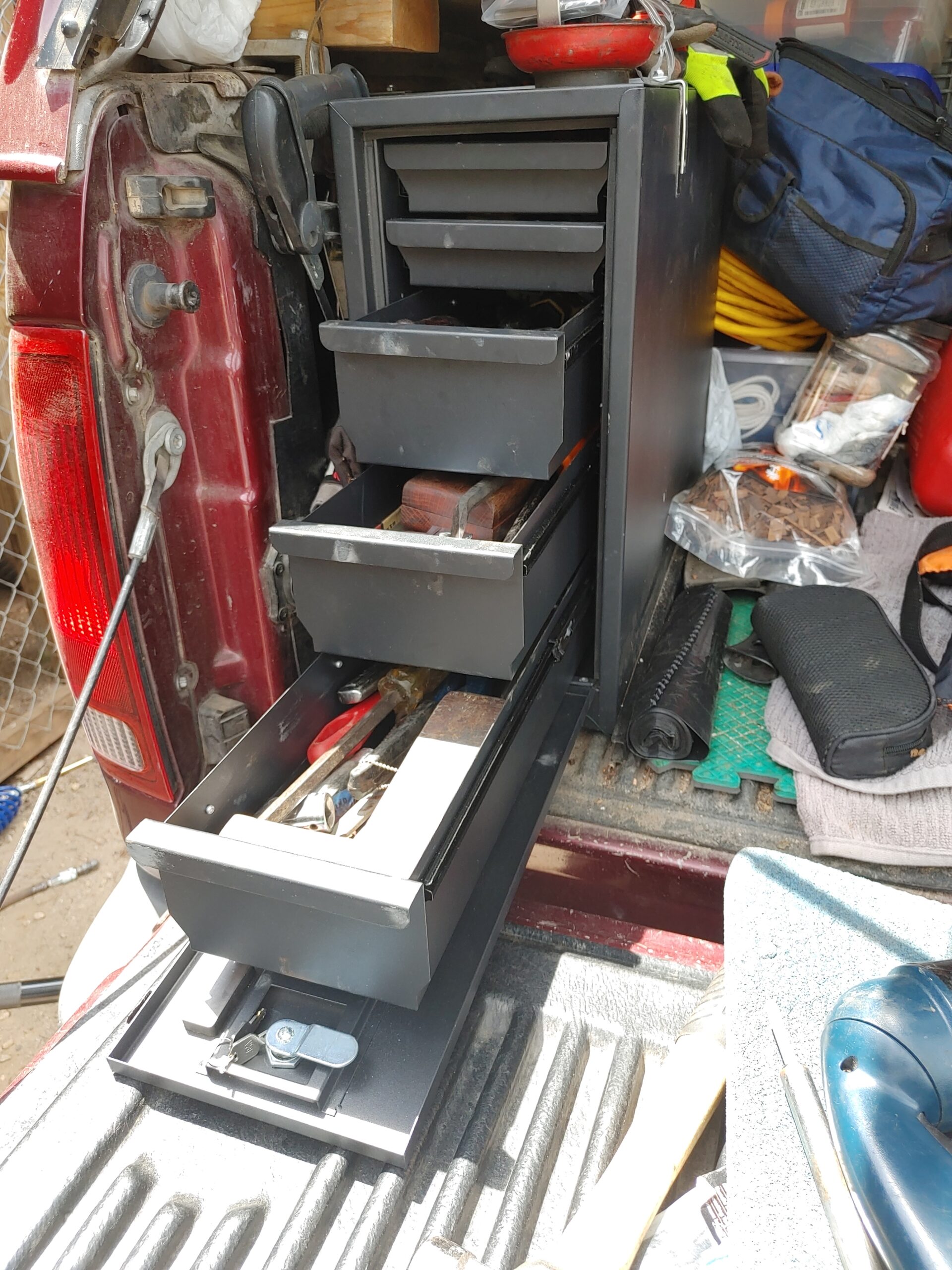 Dee Zee DZ95D Steel Wheel Well Tool Box w/ Drawers customer photo 1