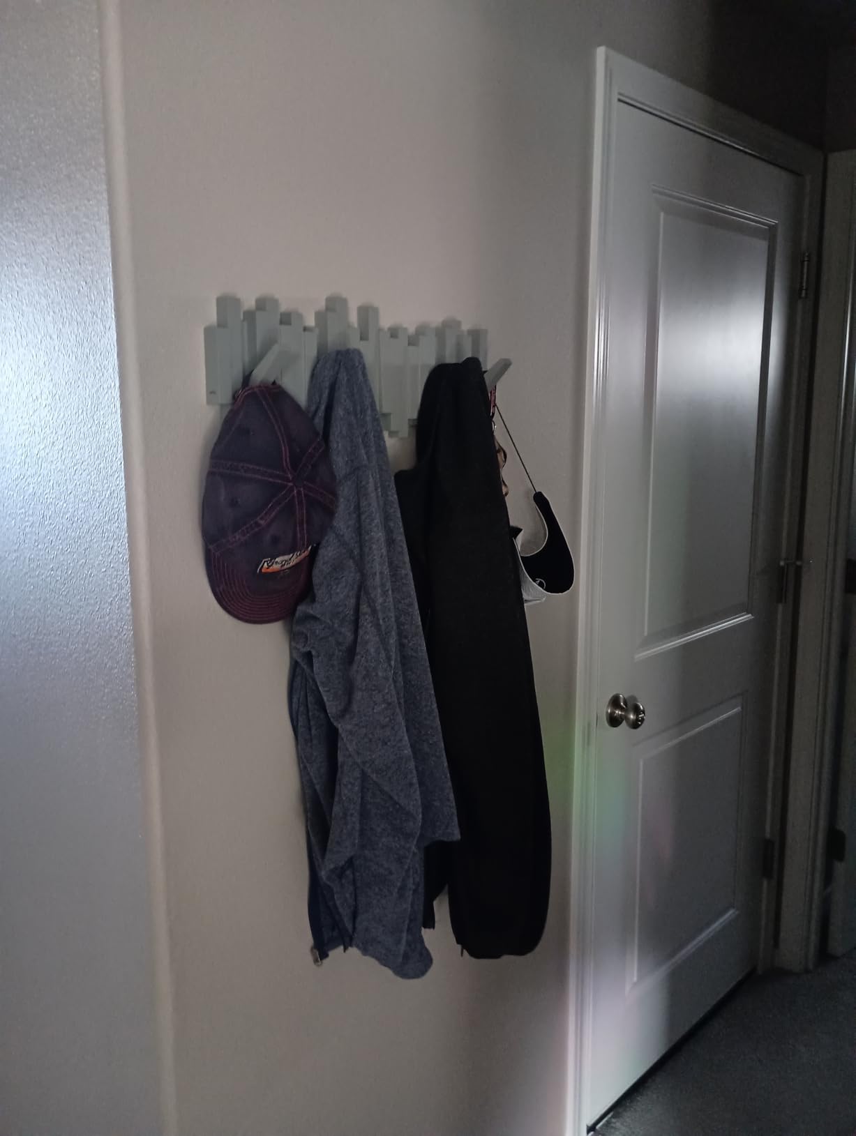 Umbra Sticks Wall-Mounted Coat Rack Rail Hook with 5 Retractable Pegs, Modern, Space-Saving Storage Organizer, Black customer photo 1