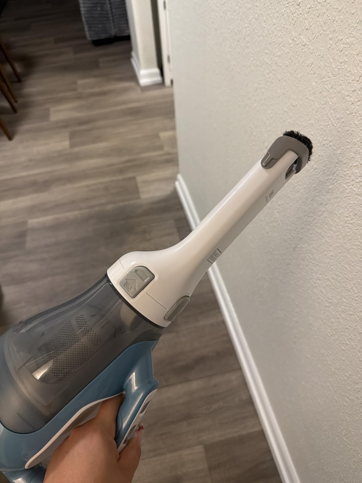 BLACK+DECKER dustbuster AdvancedClean Handheld Vacuum Cordless, Compact Home and Car Vacuum with Crevice Tool, Rotating Nozzle and Charging Station, Large Dust Bowl (CHV1410L) customer photo 1