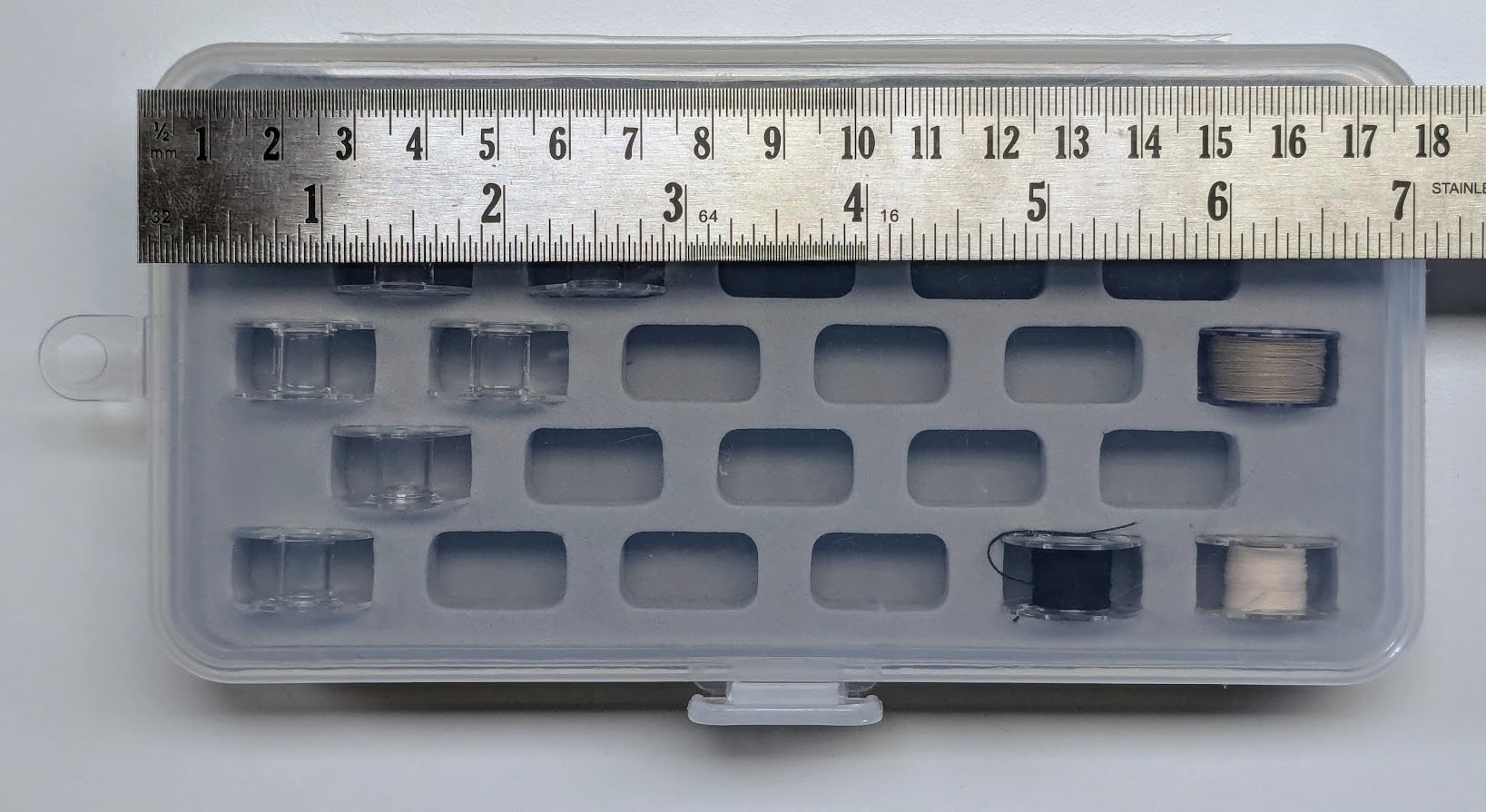 Dritz Bobbin Box, Stores 28 Bobbins customer photo 1
