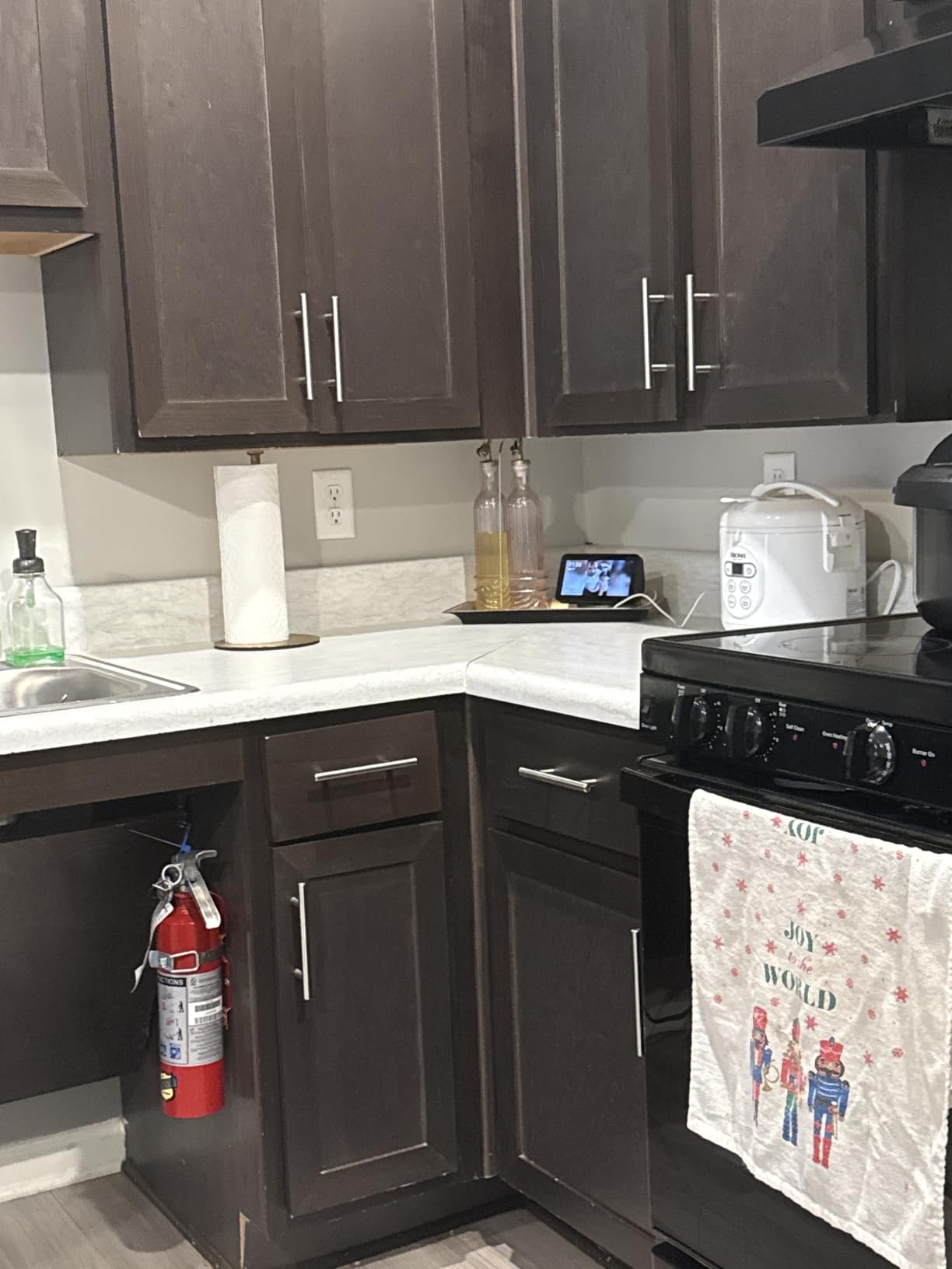 Aroma Housewares 8-Cup (Cooked) (4-Cup UNCOOKED) Digital Rice Cooker and Food Steamer (ARC-914D), White customer photo 1