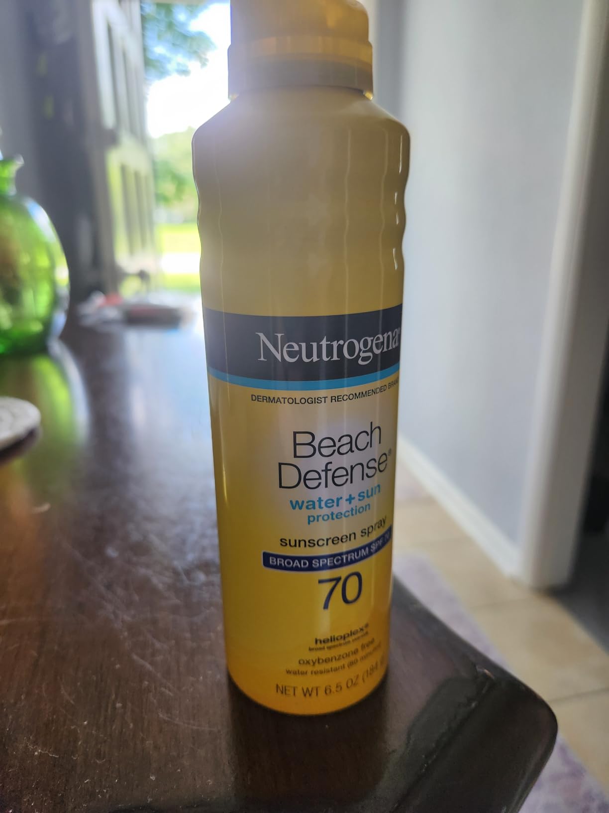 Neutrogena Beach Defense Sunscreen Spray SPF 70 Broad Spectrum UVA UVB Protection Lightweight Water Resistant up to 80 Minutes Oil-Free Beach-Strength Sun Protection for Whole Family, 6.5 oz customer photo 1