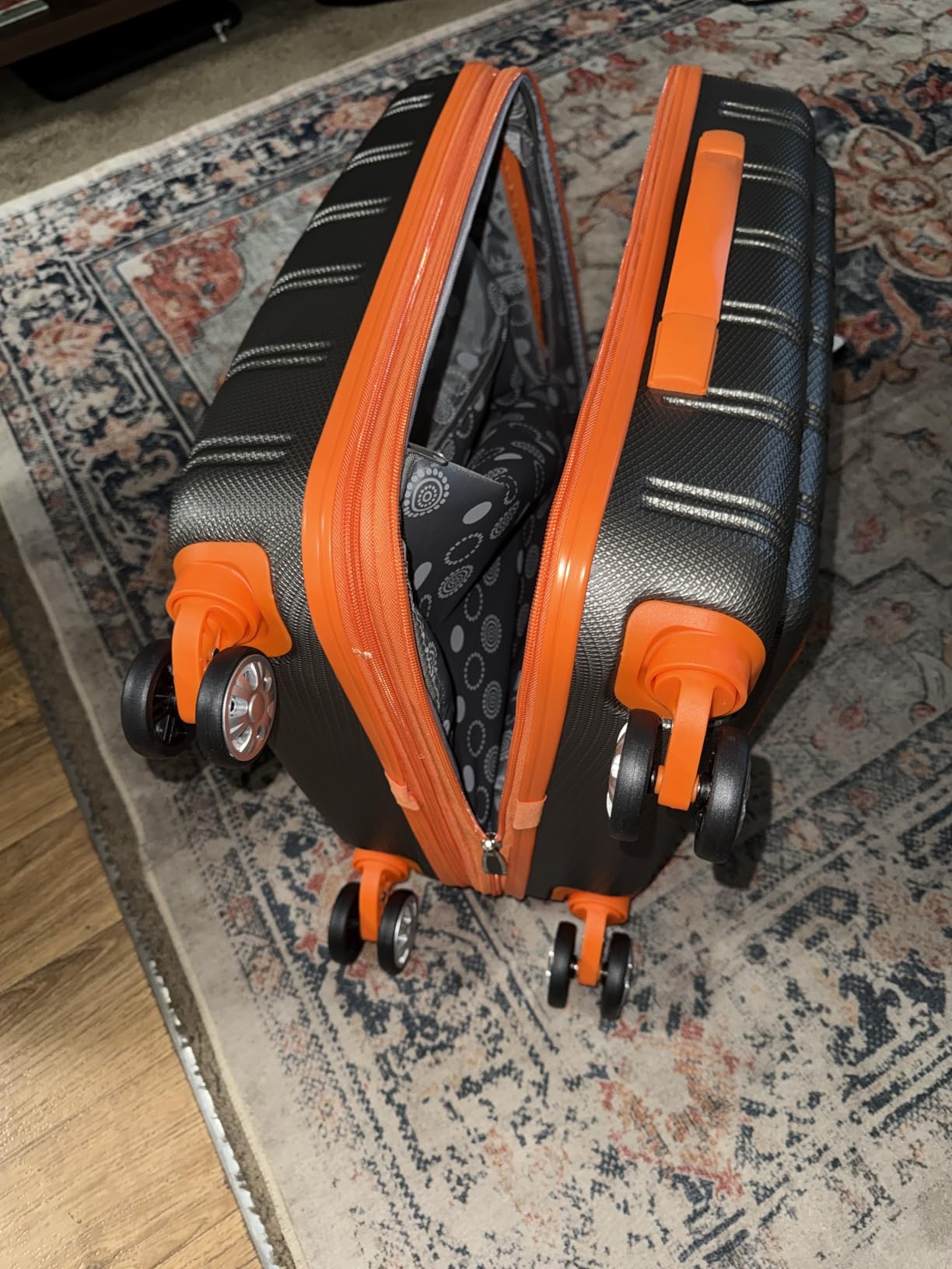 Rockland Melbourne Hardside 3 Piece Expandable Spinner Wheel Luggage Set, (20