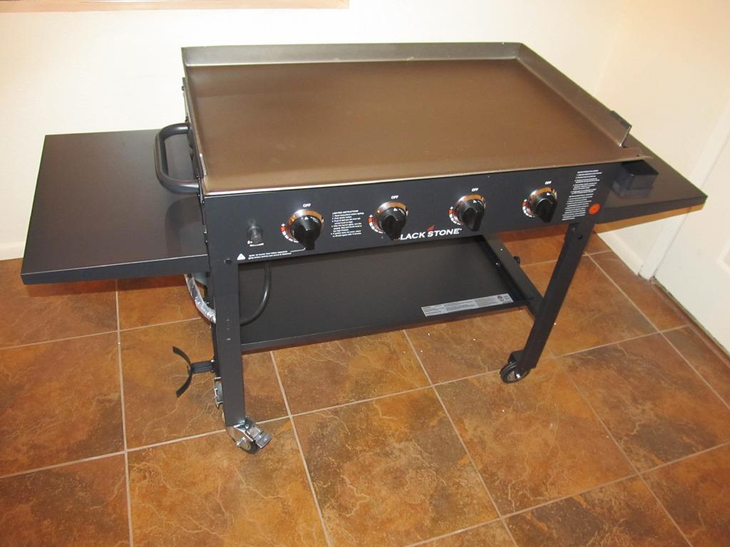 Blackstone 36 Inch 4 Burner 60,000 BTU Portable Steel Griddle Cooking Station with Foldable Legs, Grease Pan, and Storage Rack, Black | Folding Side Shelves, Powder Coated Steel customer photo 1