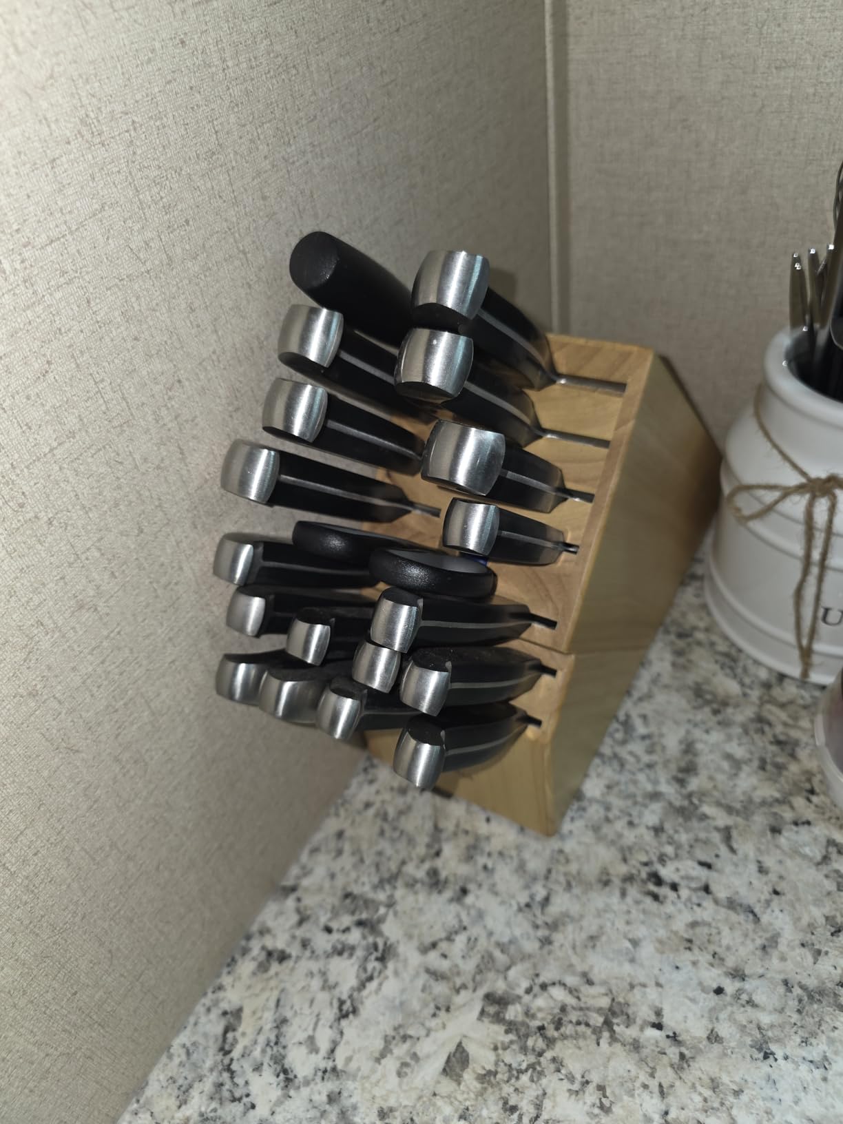 HENCKELS Statement Premium Quality 15-Piece Knife Block Set, Natural, Razor-Sharp, German Engineered customer photo 2