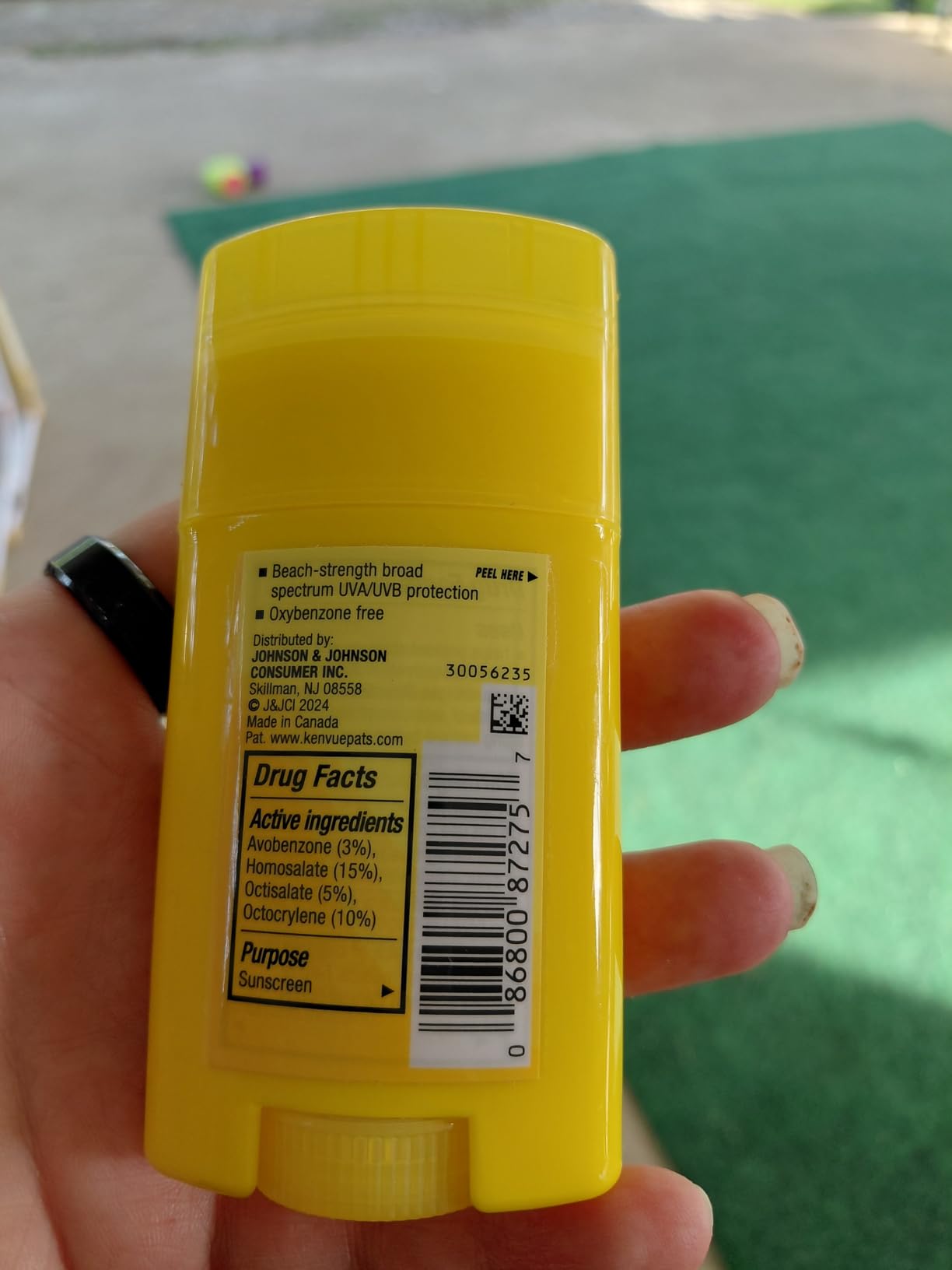 Neutrogena Beach Defense Sunscreen Stick SPF 50 Broad Spectrum UVA UVB Protection Lightweight Water Resistant up to 80 Minutes Oil-Free No-Mess Beach-Strength Sun Protection for Whole Family, 1.5 oz customer photo 2