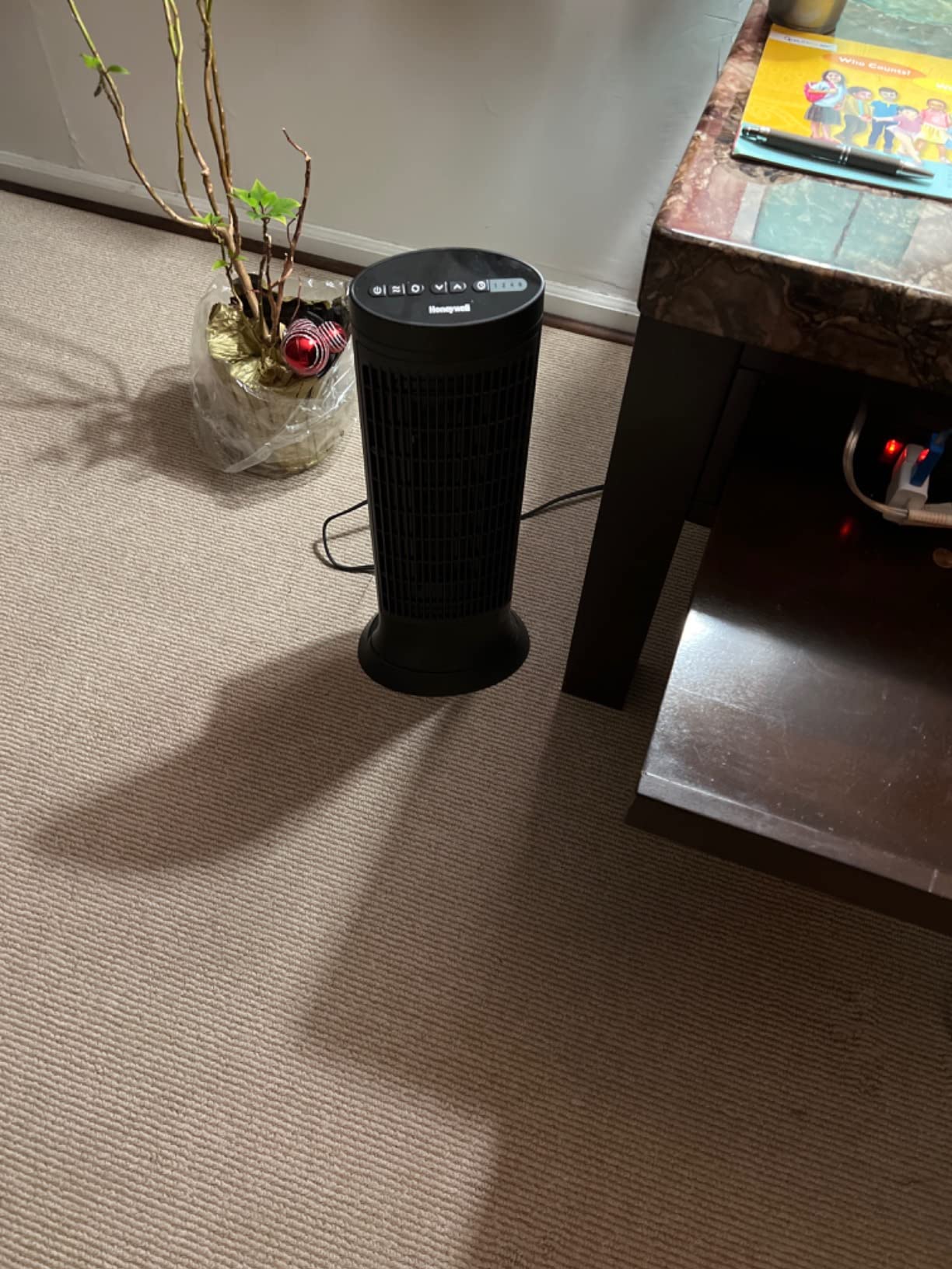 Honeywell Digital Ceramic Tower Heater, 1500 Watt, Oscillating Ceramic Space Heater with Thermostat, Two Heat Settings, Medium Room, Black customer photo 1